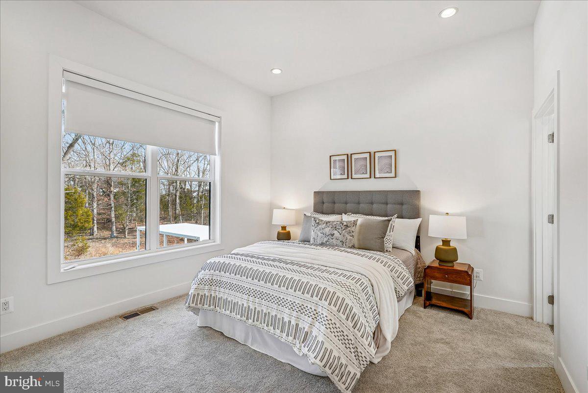 LENAH MILL - Residential