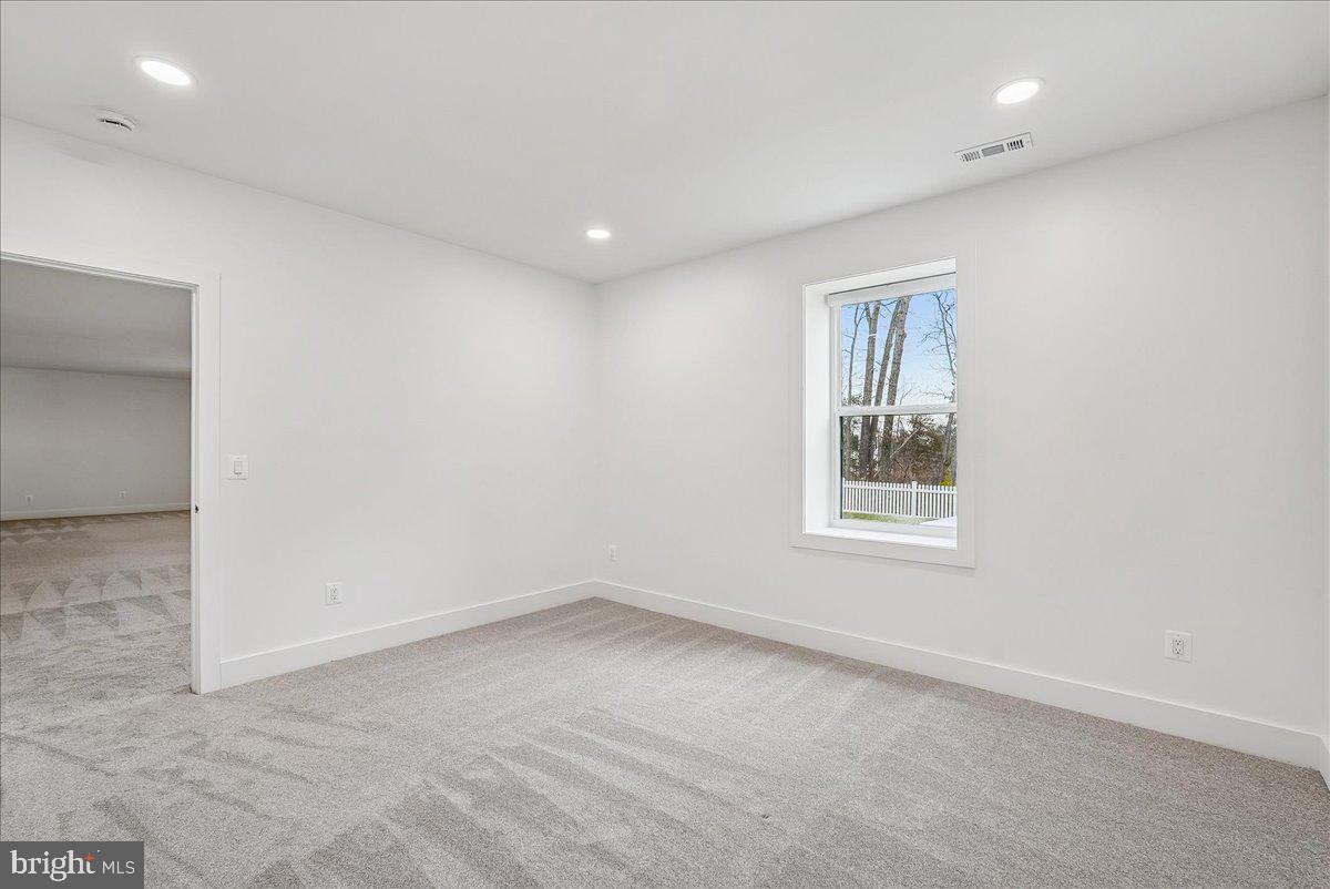 LENAH MILL - Residential