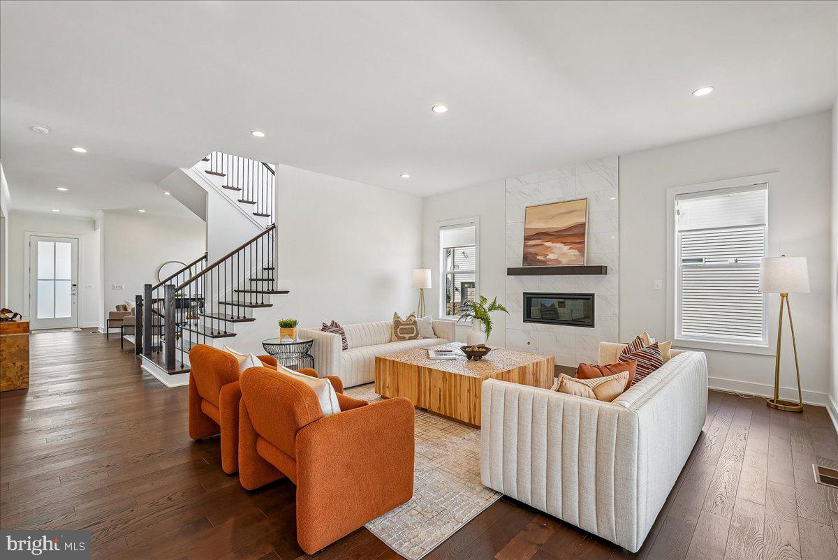 LENAH MILL - Residential