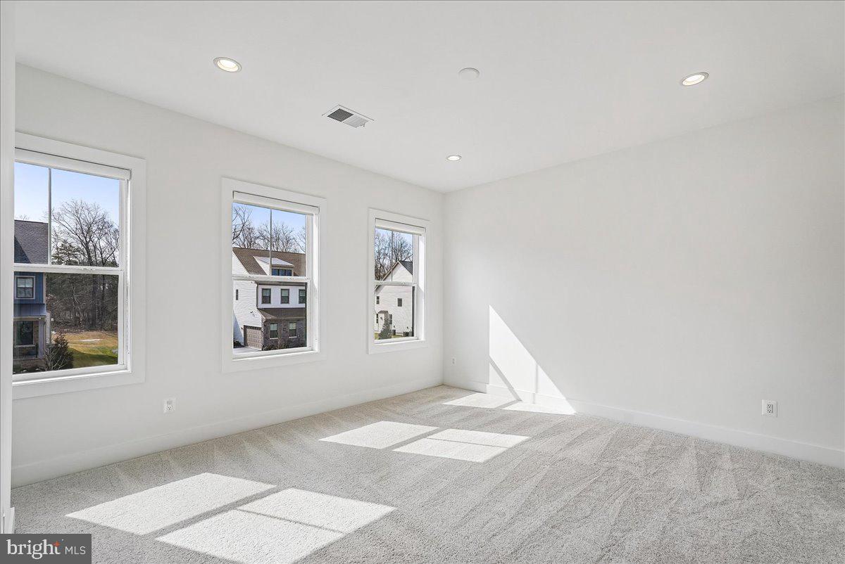 LENAH MILL - Residential