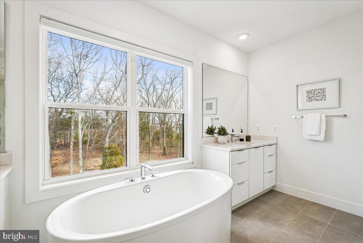 LENAH MILL - Residential