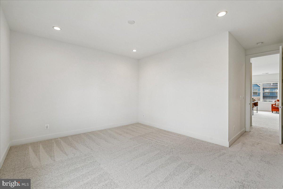 LENAH MILL - Residential