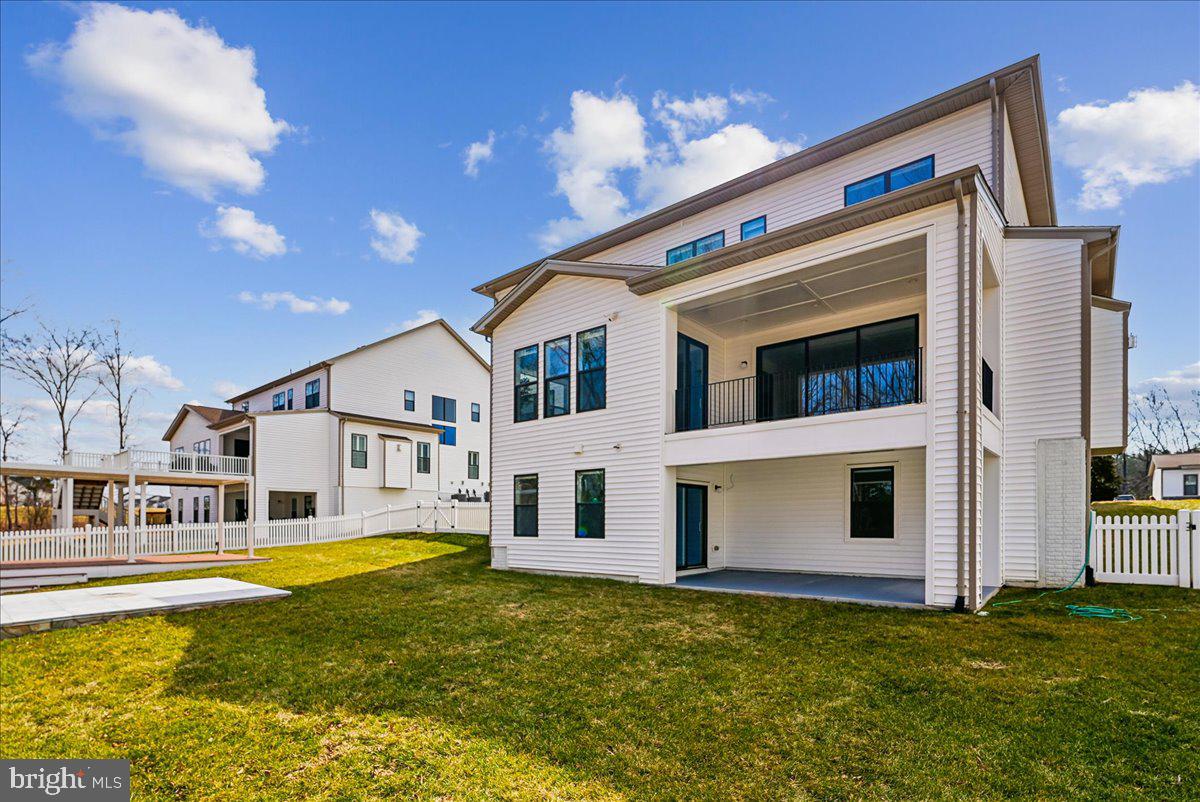 LENAH MILL - Residential