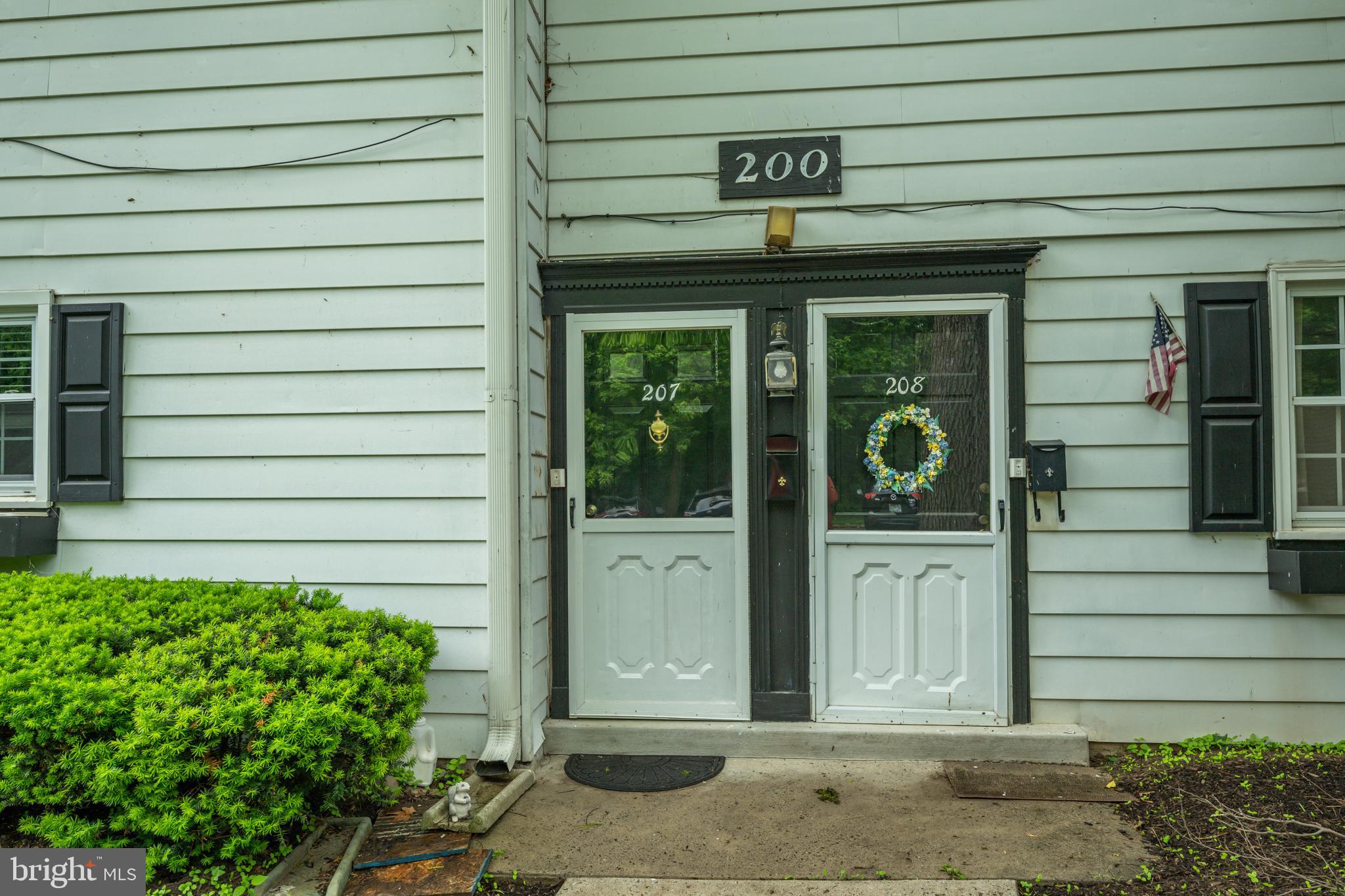 YARDLEY COMMONS - Residential