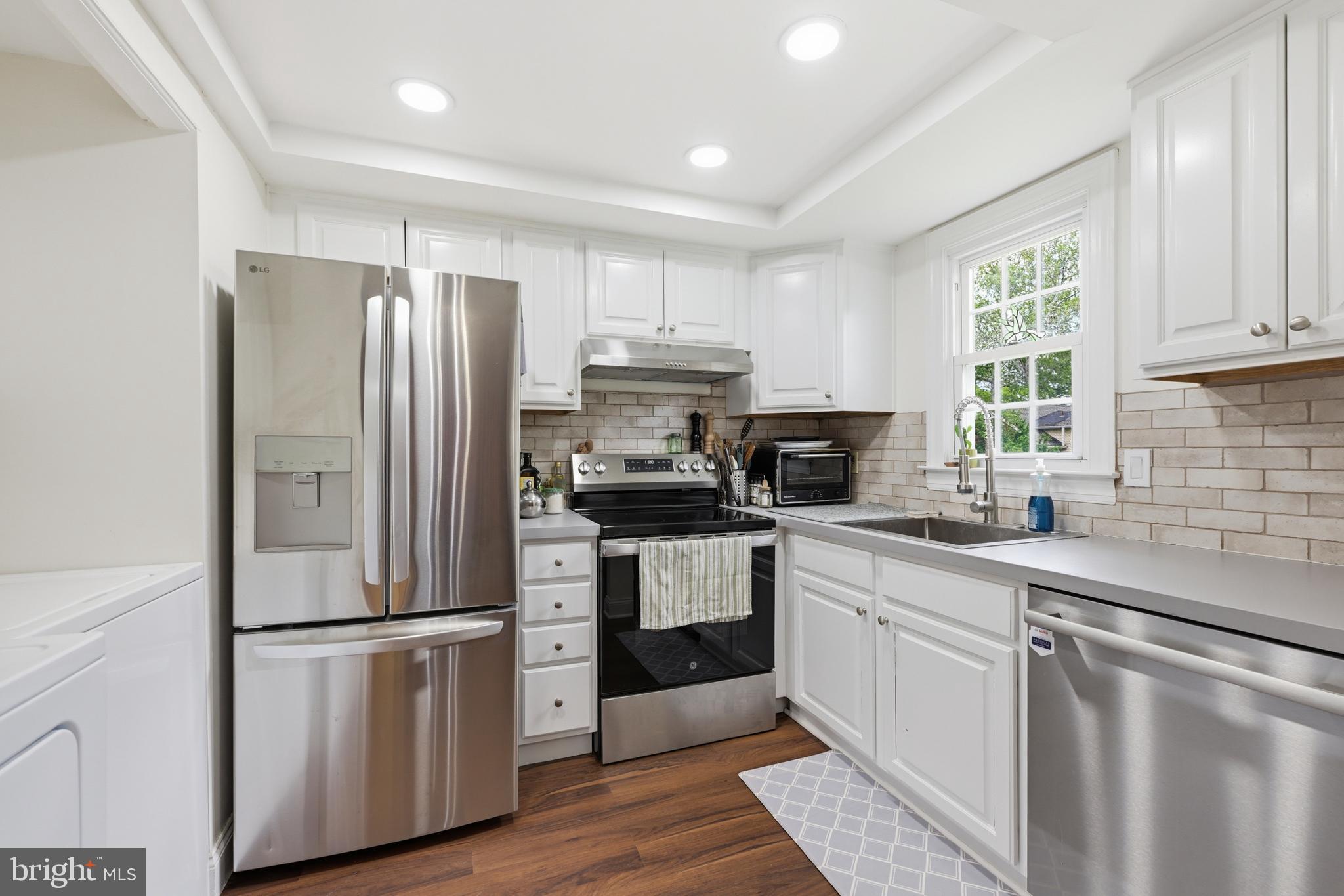 YARDLEY COMMONS - Residential