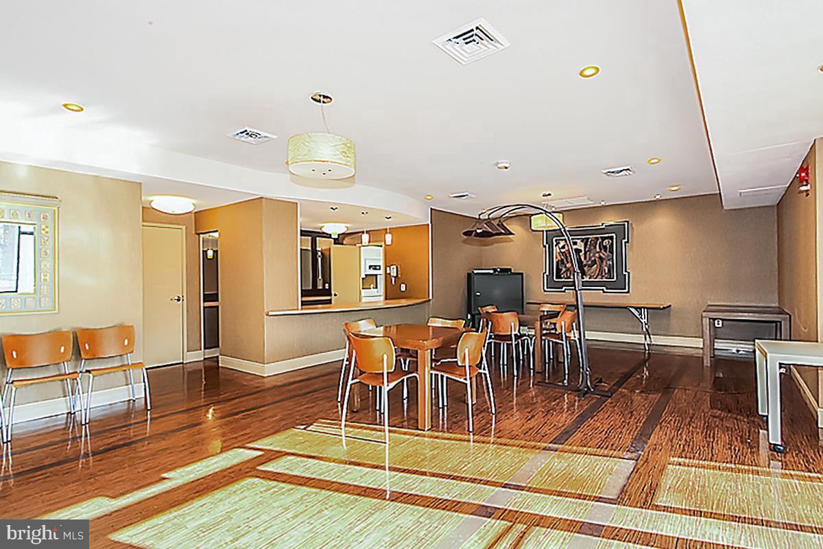 FRIENDSHIP HEIGHTS - Residential