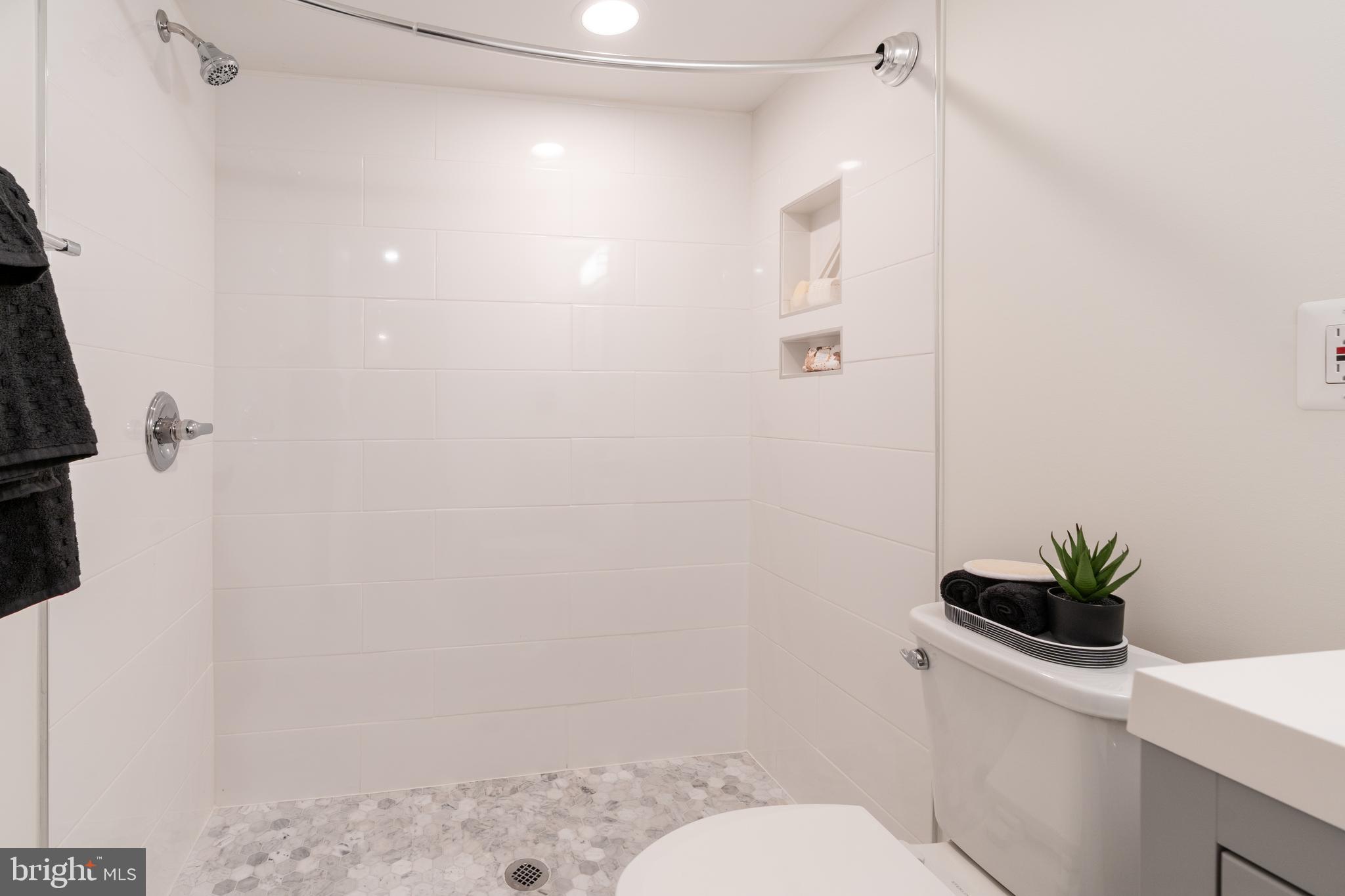 FOREST ESTATES - Residential