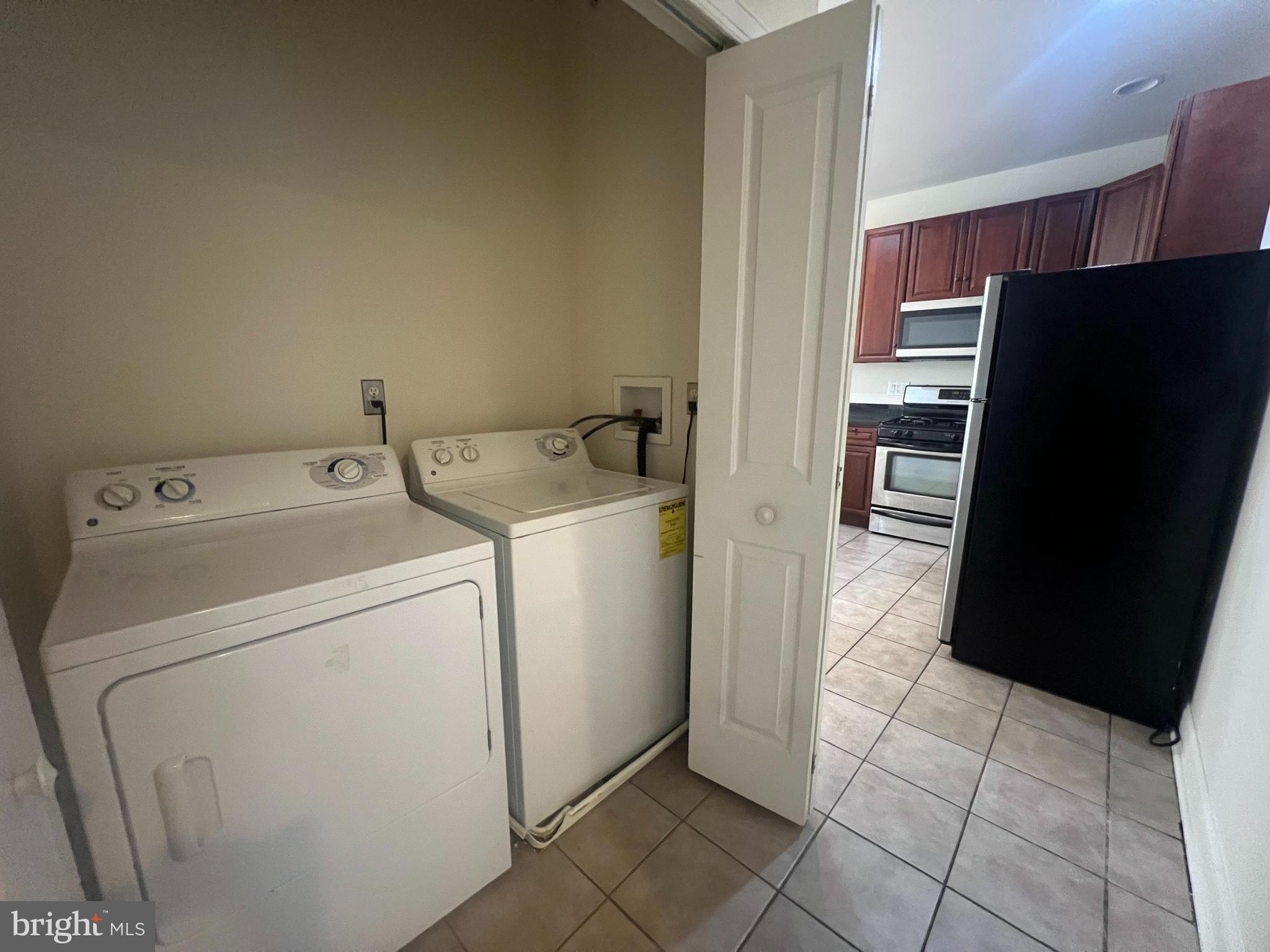 TEMPLE UNIVERSITY - Residential Lease