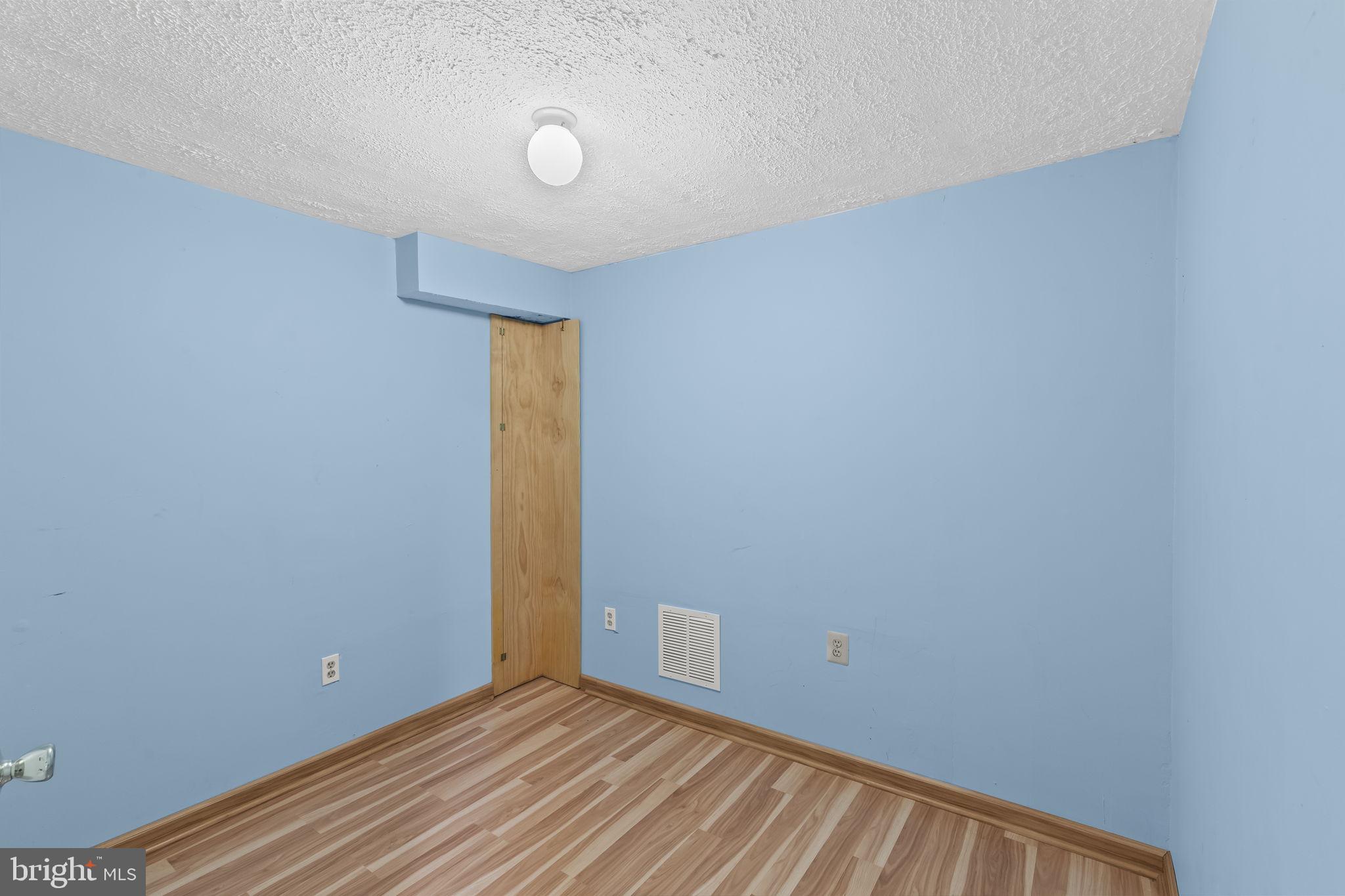 FALCON RIDGE - Residential