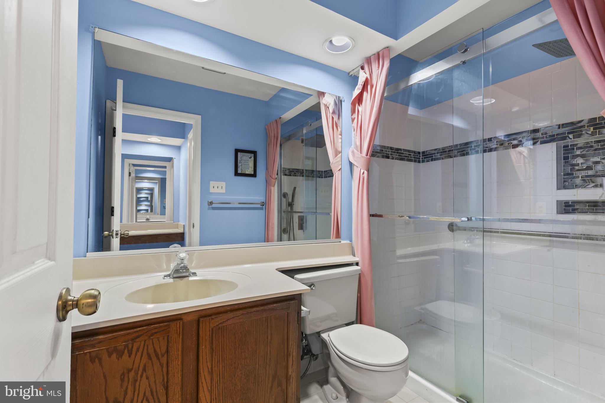 FALCON RIDGE - Residential