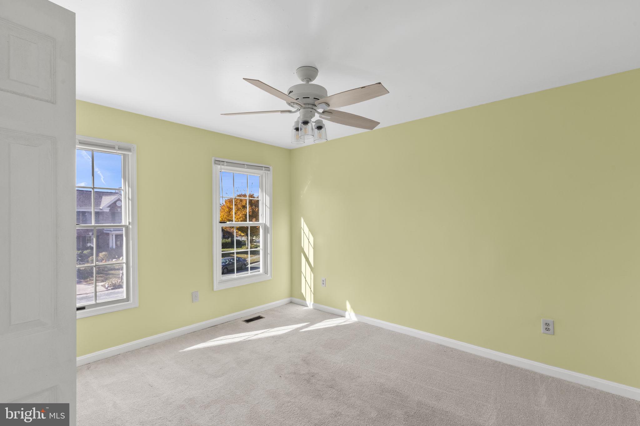 FALCON RIDGE - Residential