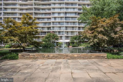 Photo of 3333 UNIVERSITY BLVD W #706, KENSINGTON, MD 20895 (MLS # MDMC2070758)