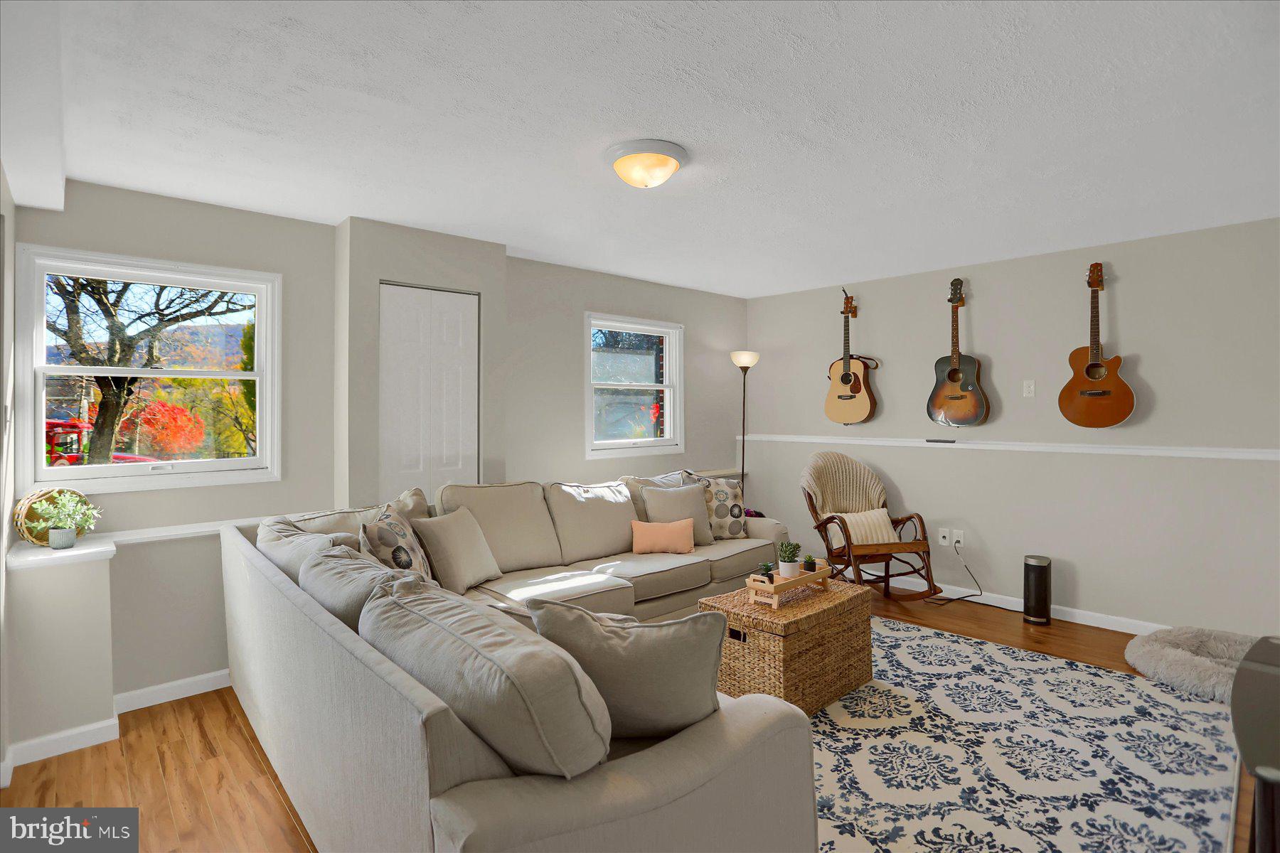 PLEASANT HILLS - Residential