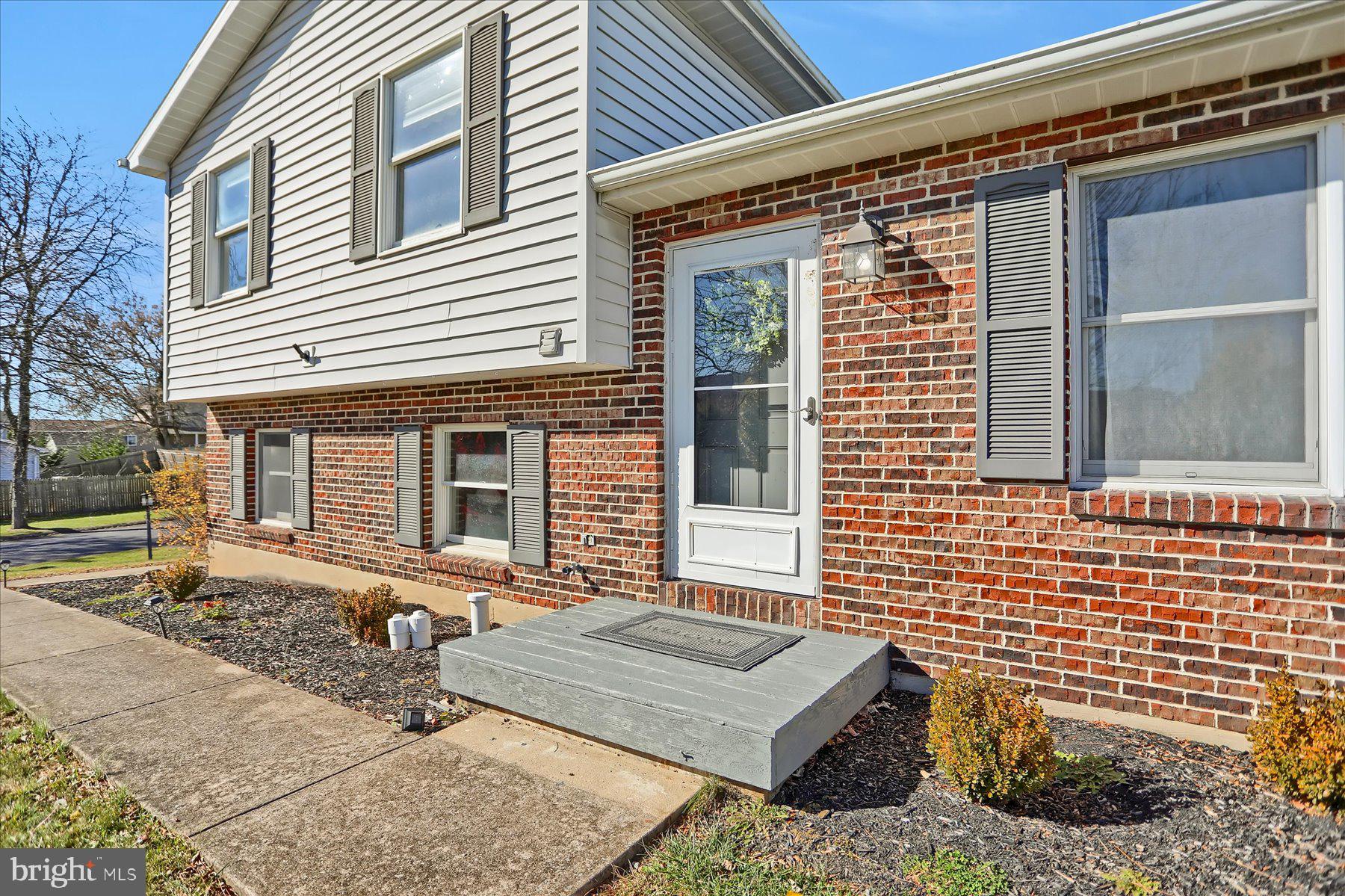 PLEASANT HILLS - Residential