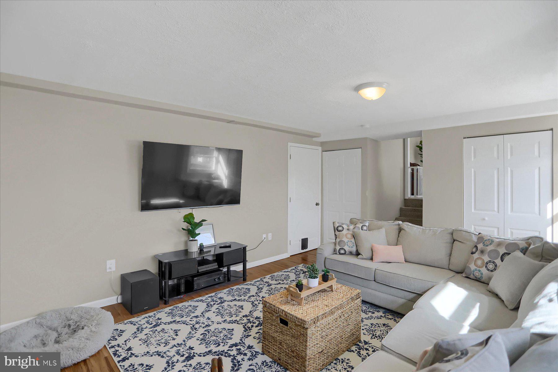 PLEASANT HILLS - Residential