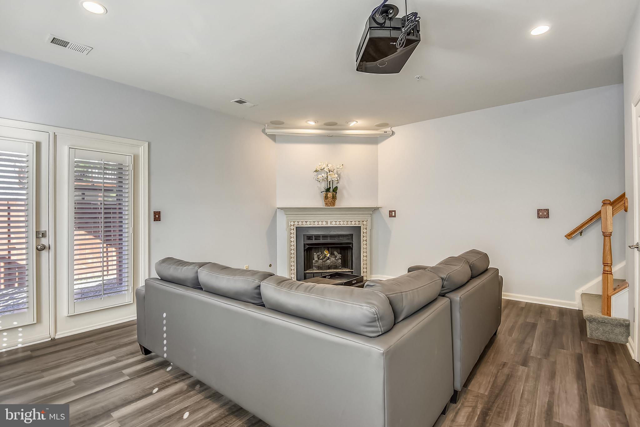 MCNAIR FARMS LANDBAY 5 - Residential