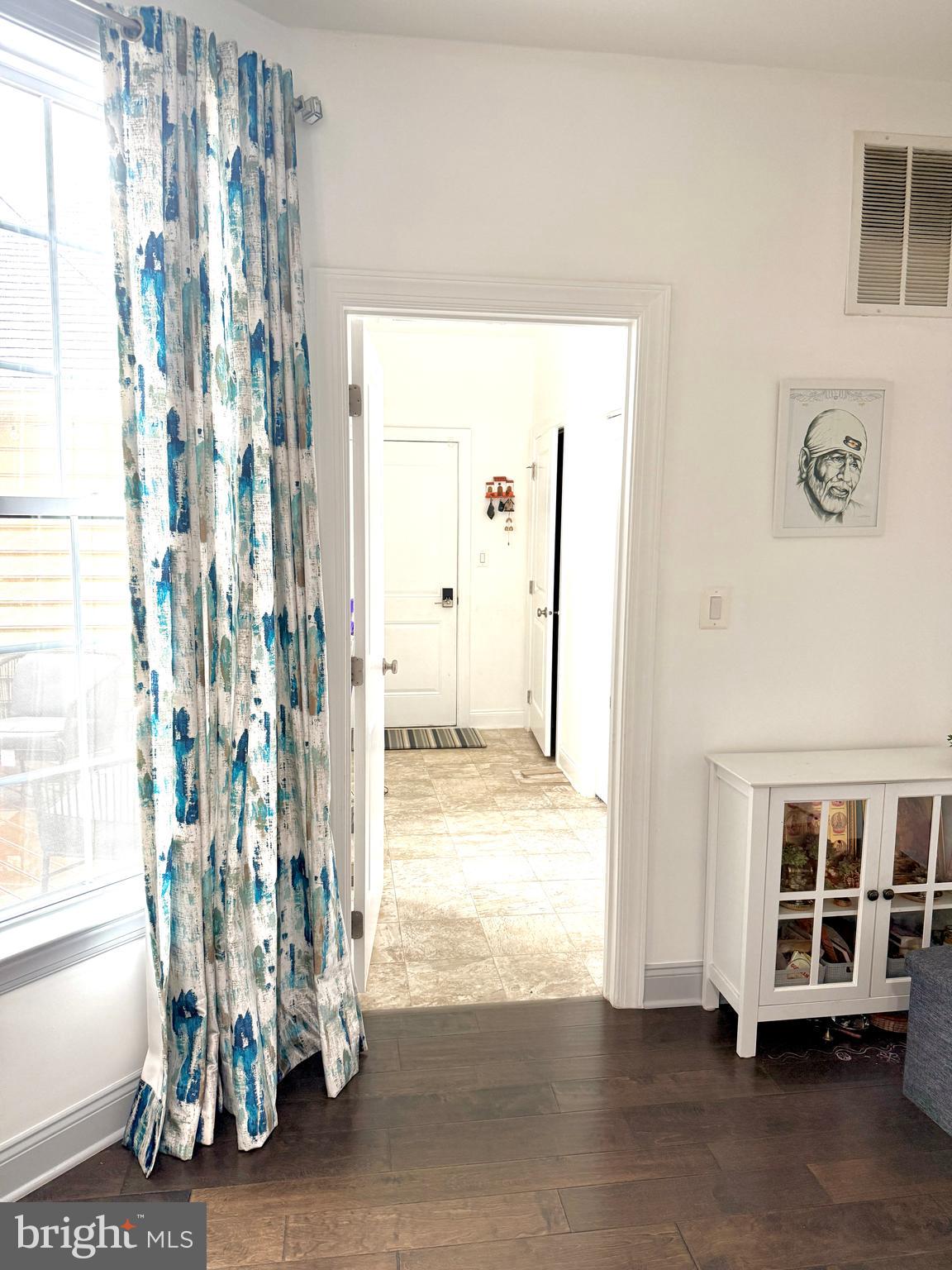 LOUDOUN VALLEY ESTATES 2 - Residential Lease