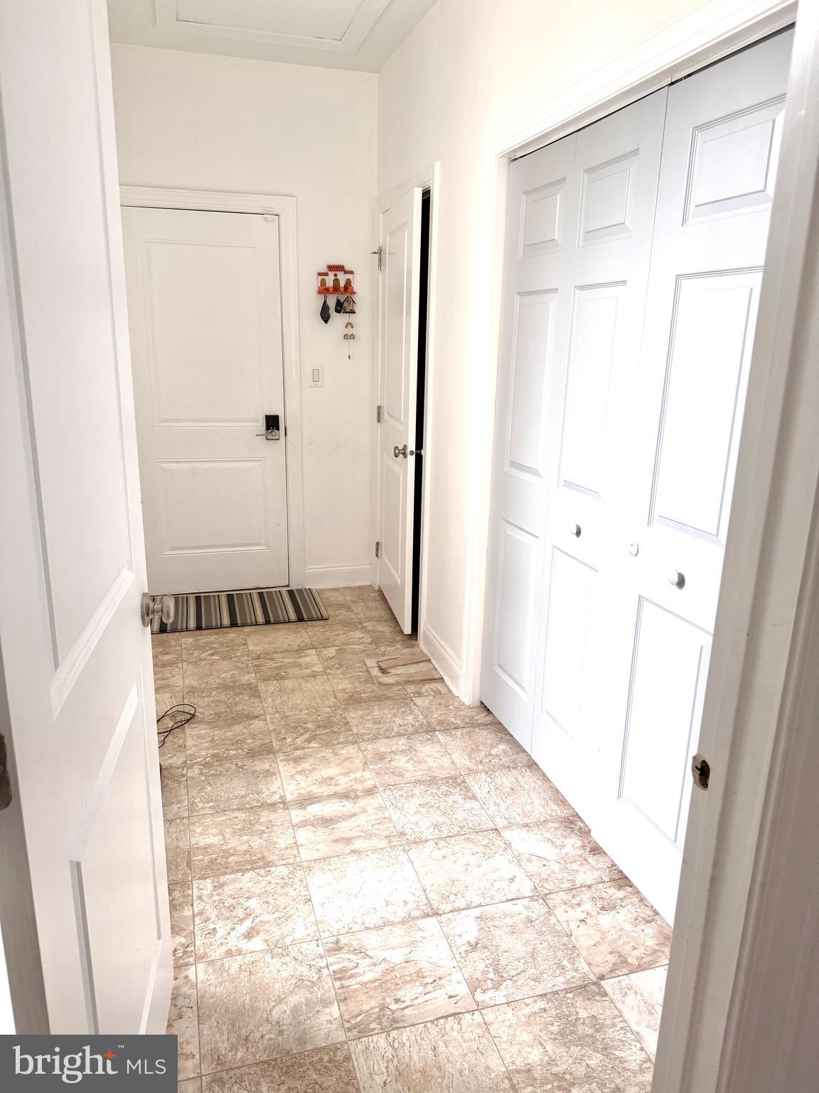 LOUDOUN VALLEY ESTATES 2 - Residential Lease