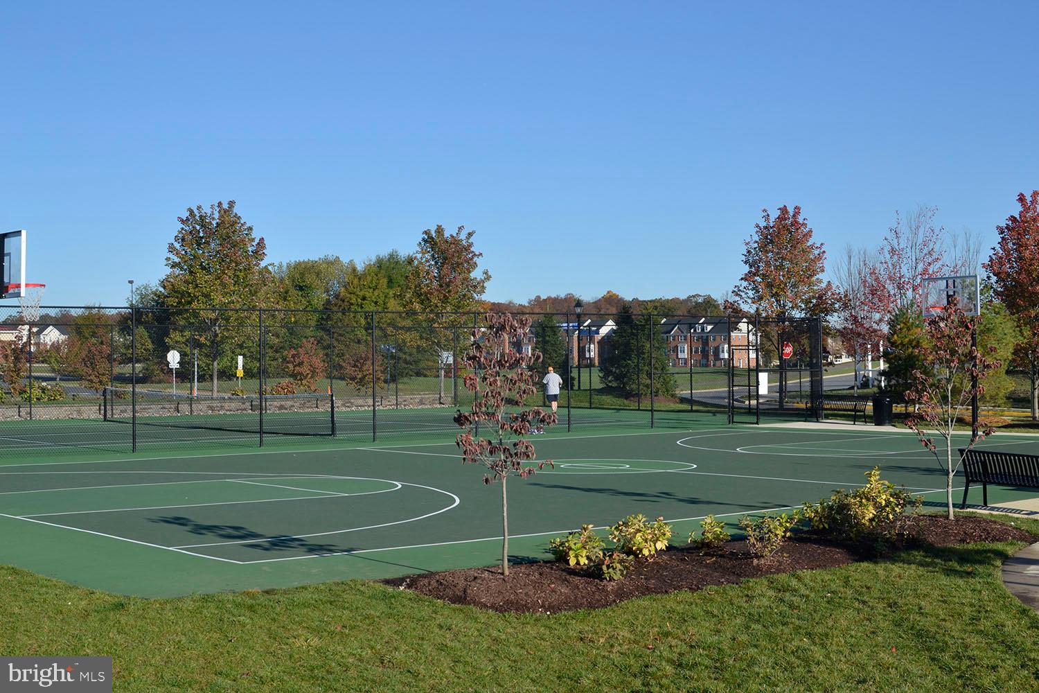 LOUDOUN VALLEY ESTATES 2 - Residential Lease