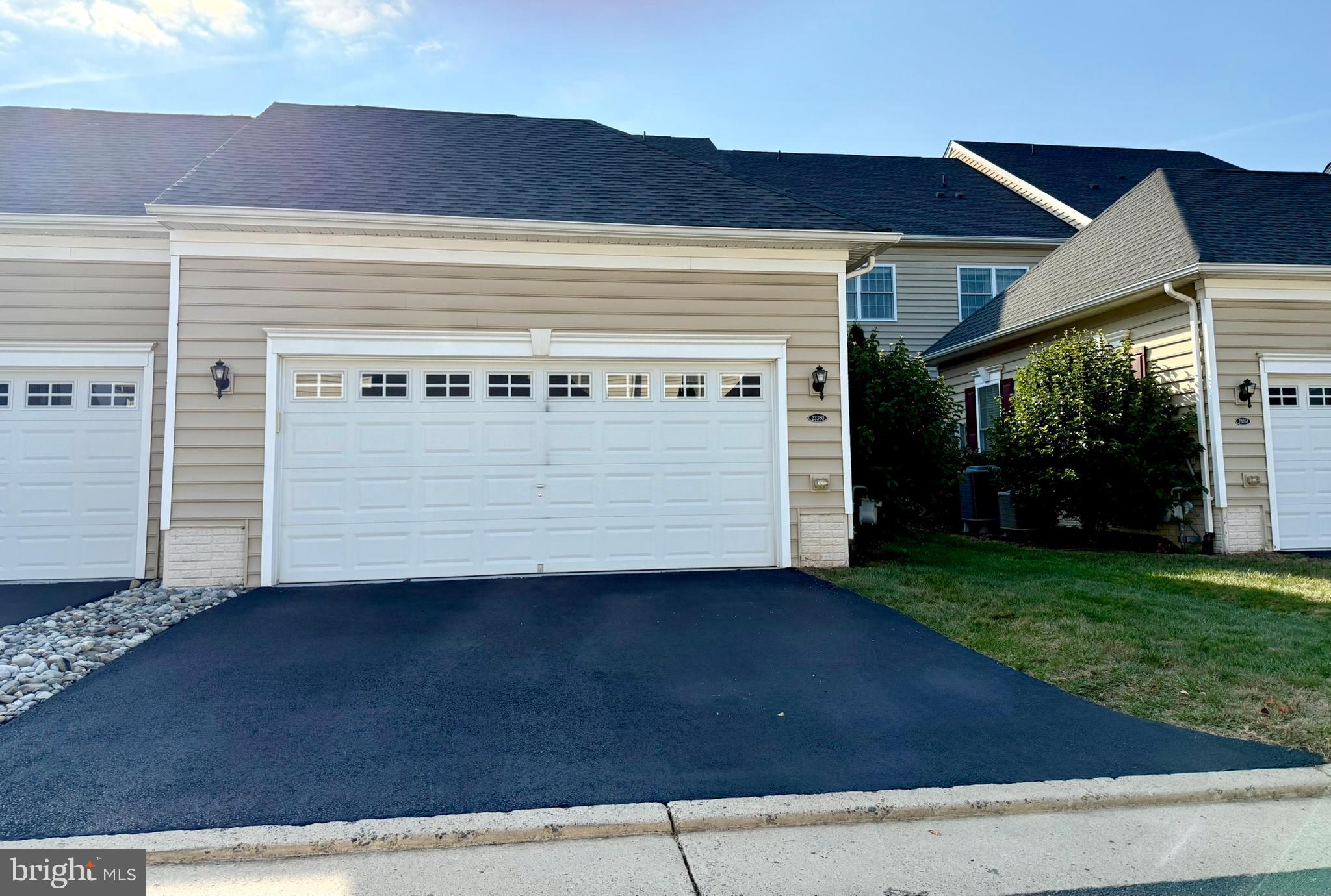 LOUDOUN VALLEY ESTATES 2 - Residential Lease