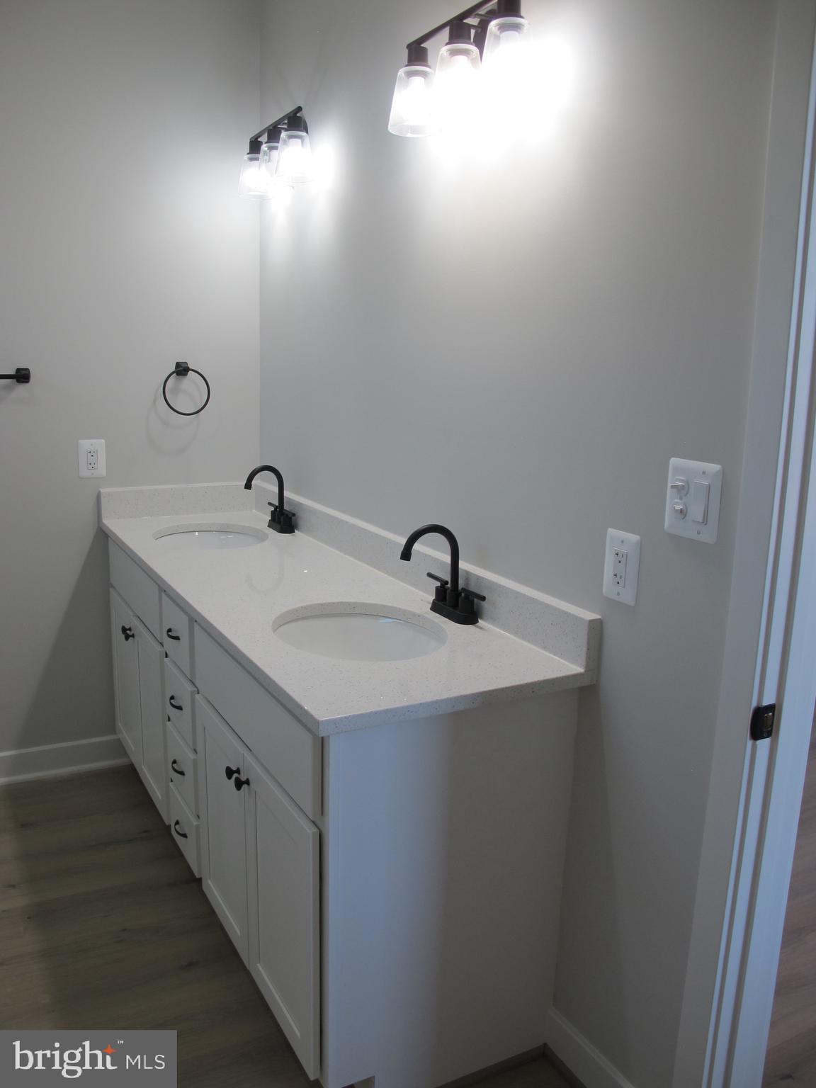 WESTMORELAND SHORES - Residential