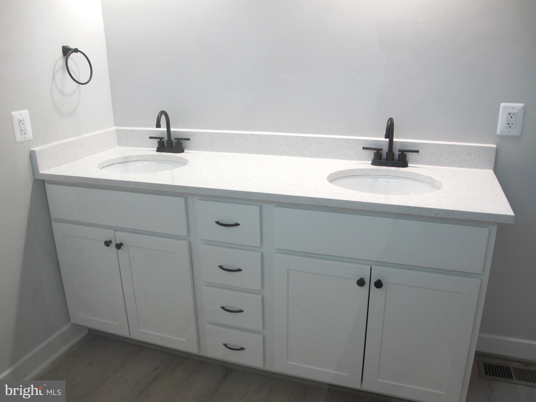 WESTMORELAND SHORES - Residential