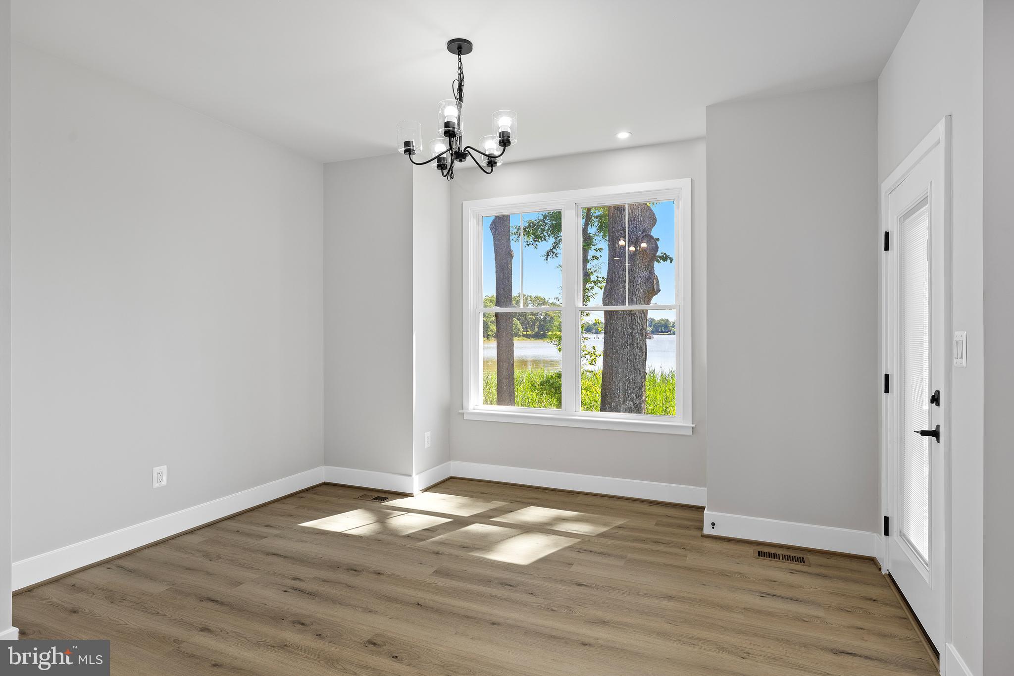 WESTMORELAND SHORES - Residential