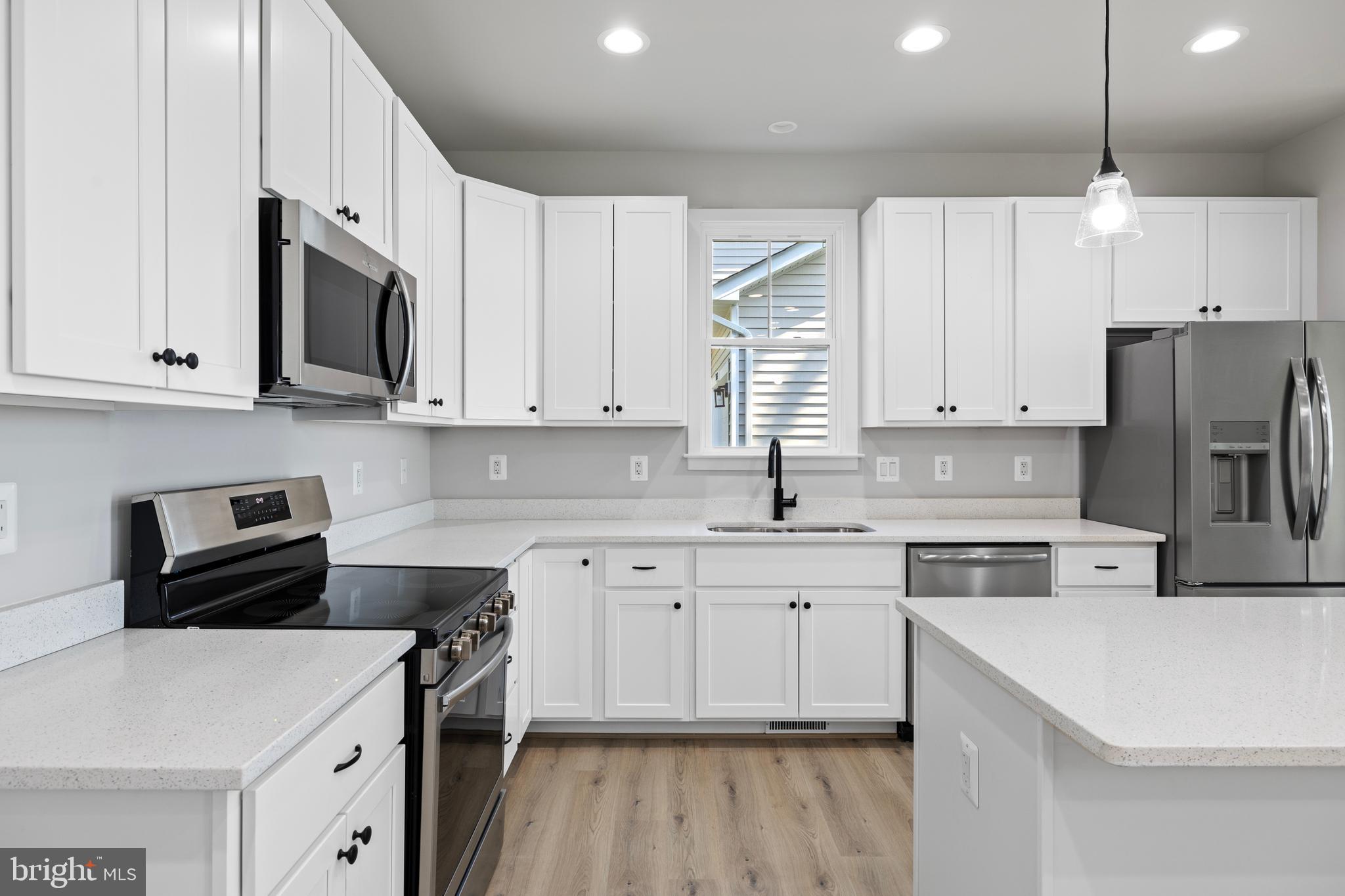 WESTMORELAND SHORES - Residential