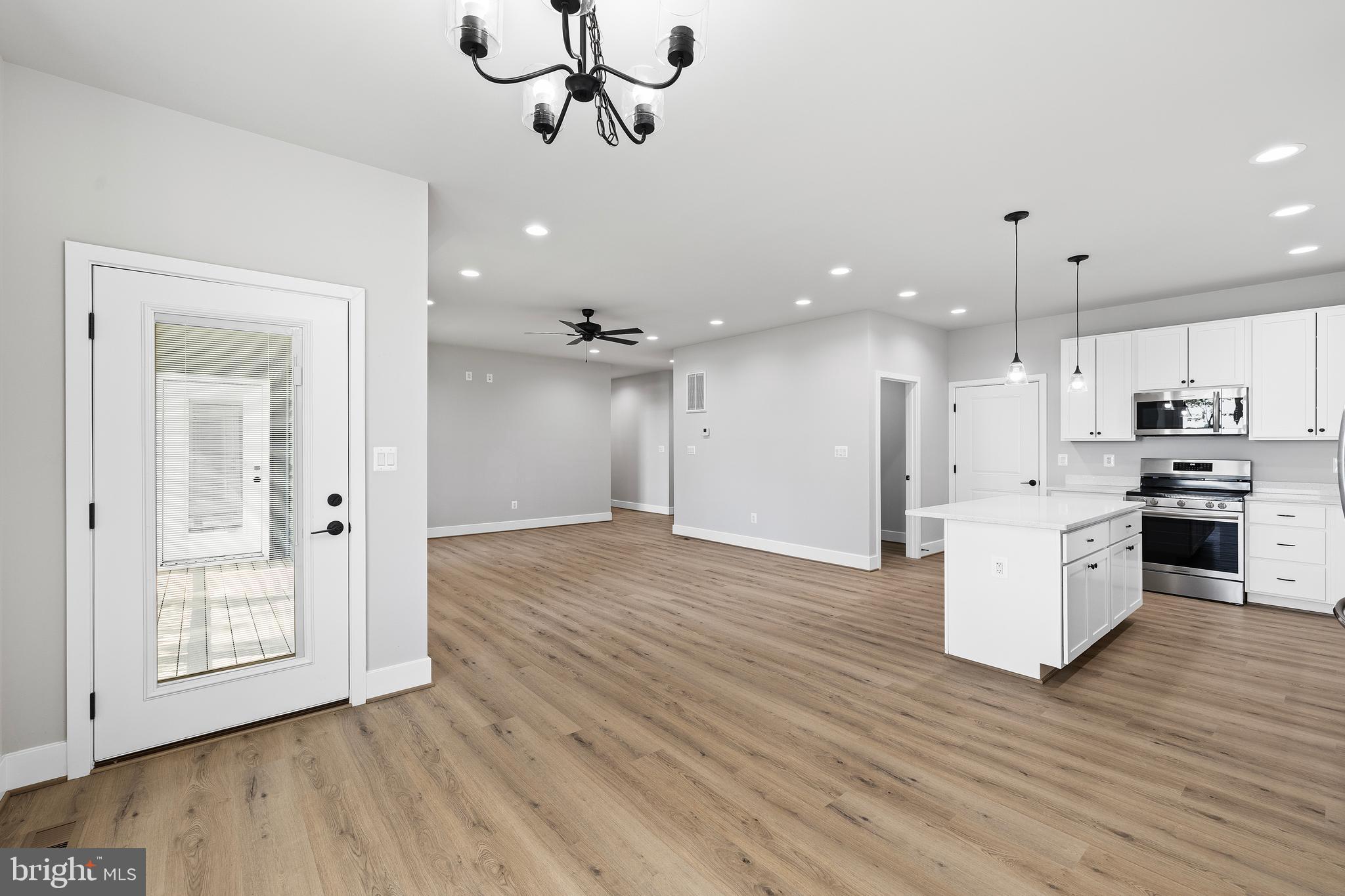 WESTMORELAND SHORES - Residential