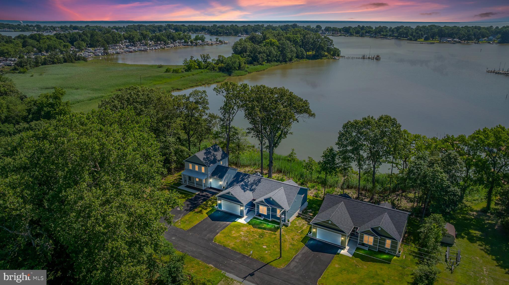 WESTMORELAND SHORES - Residential