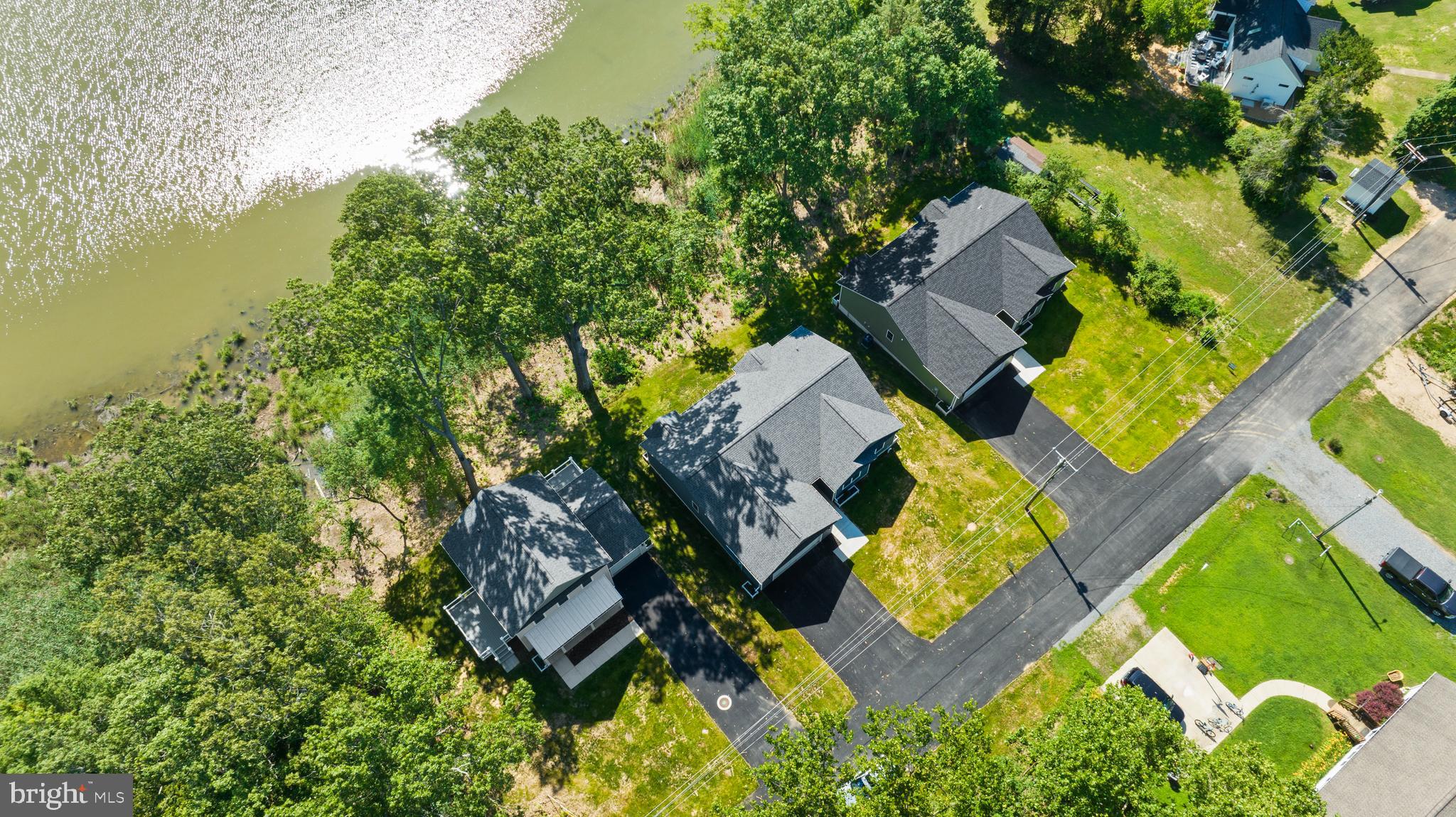 WESTMORELAND SHORES - Residential