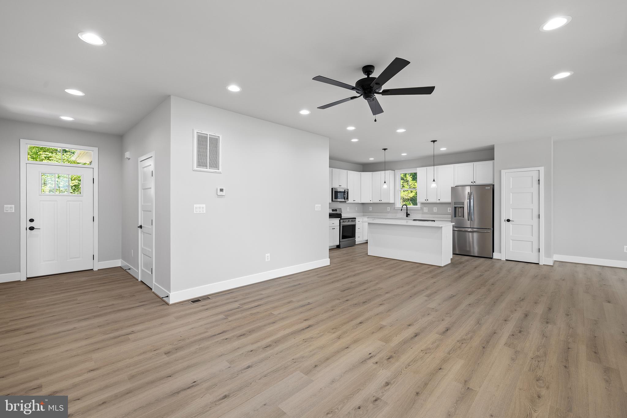 WESTMORELAND SHORES - Residential