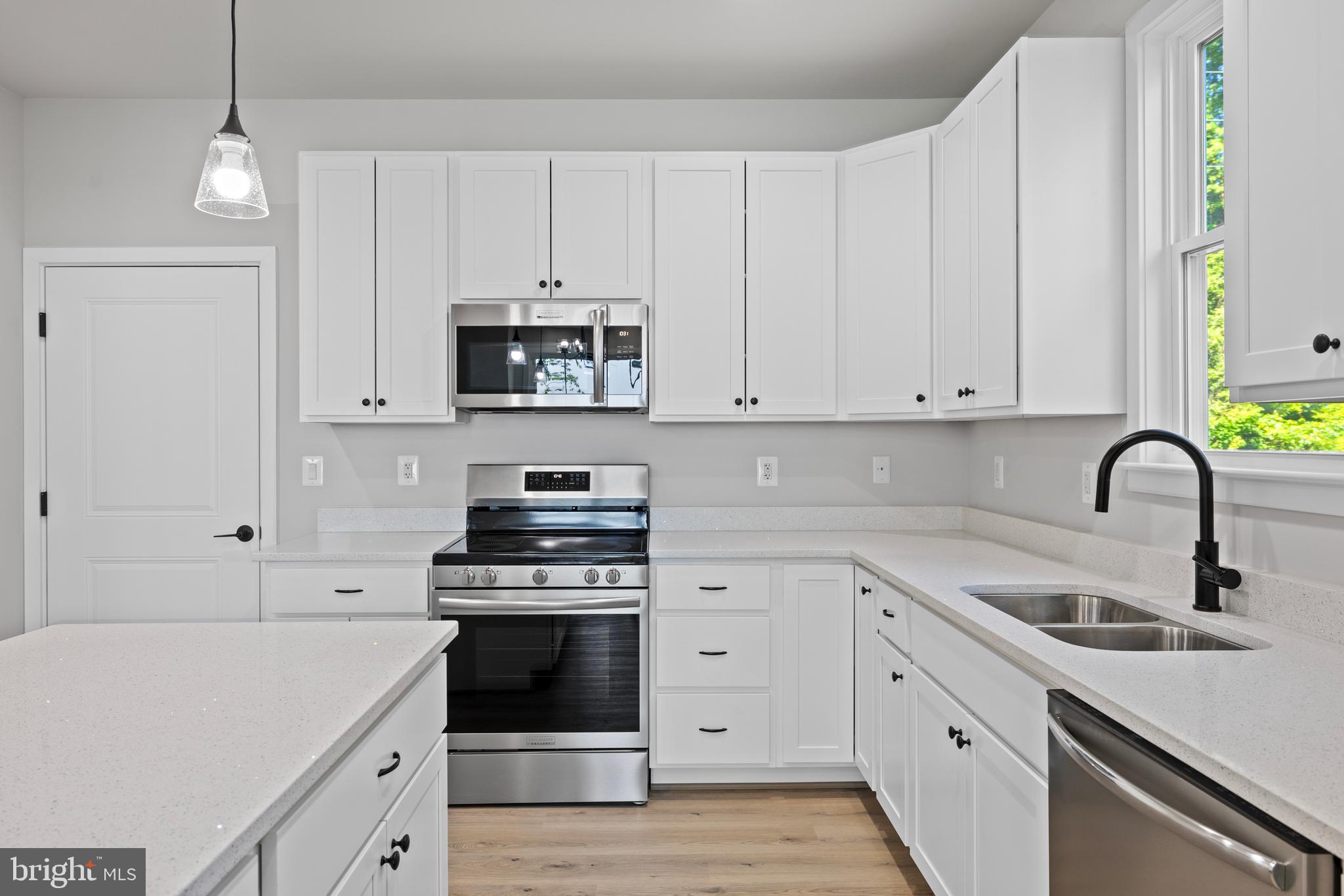 WESTMORELAND SHORES - Residential