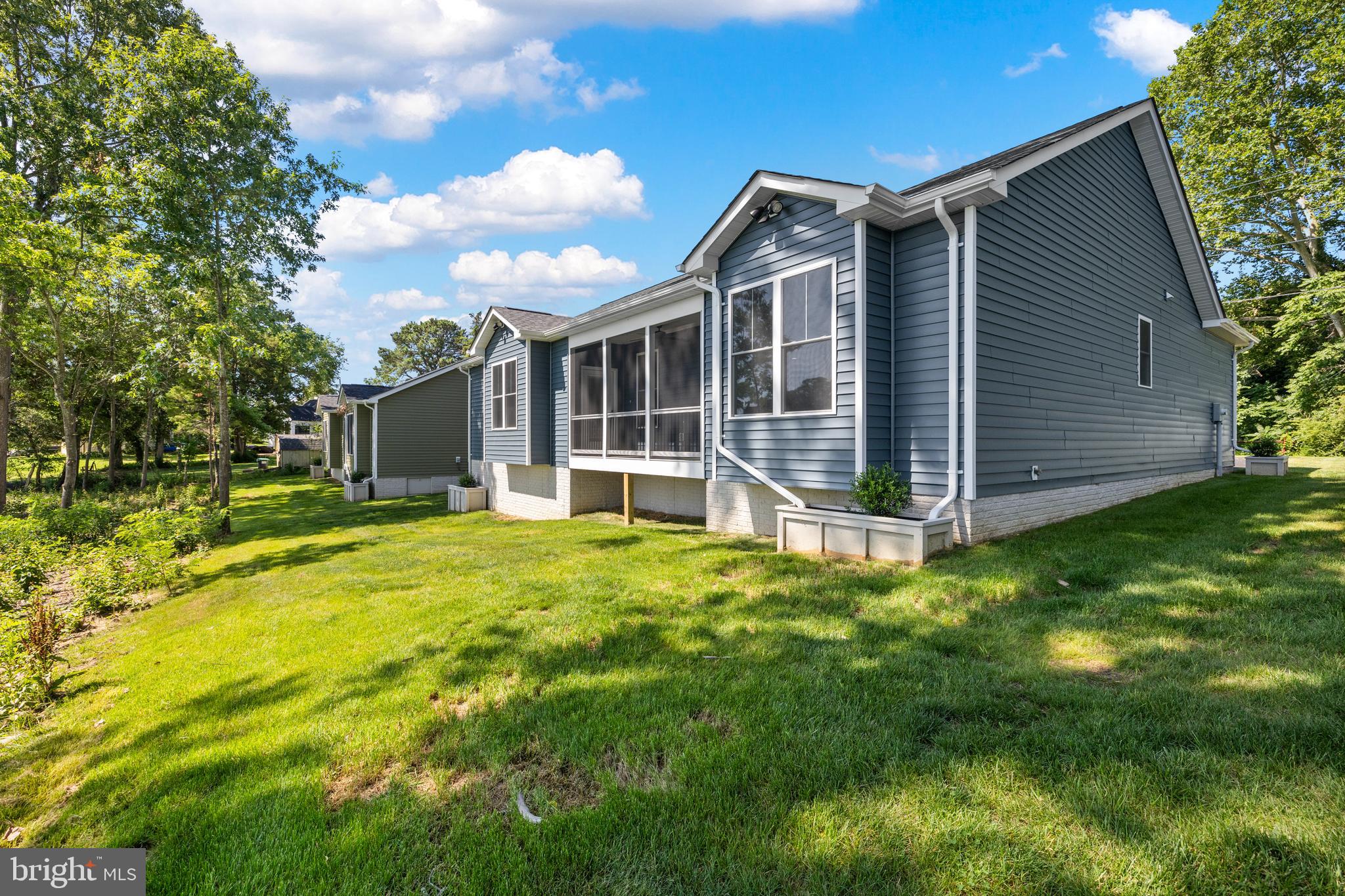 WESTMORELAND SHORES - Residential