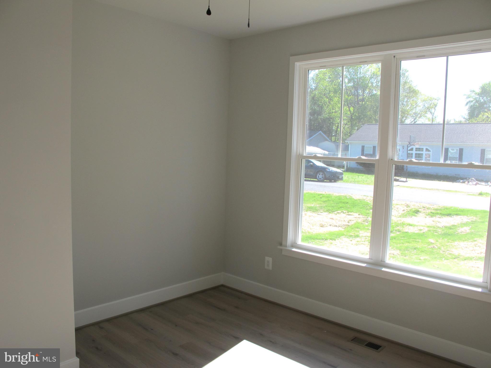 WESTMORELAND SHORES - Residential