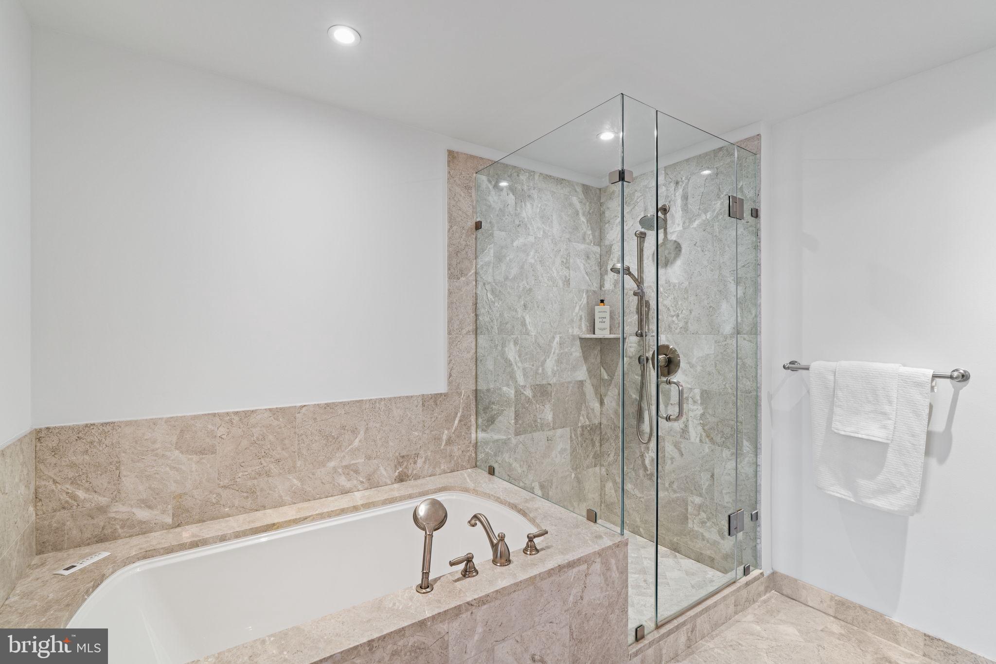 RITTENHOUSE SQUARE - Residential Lease