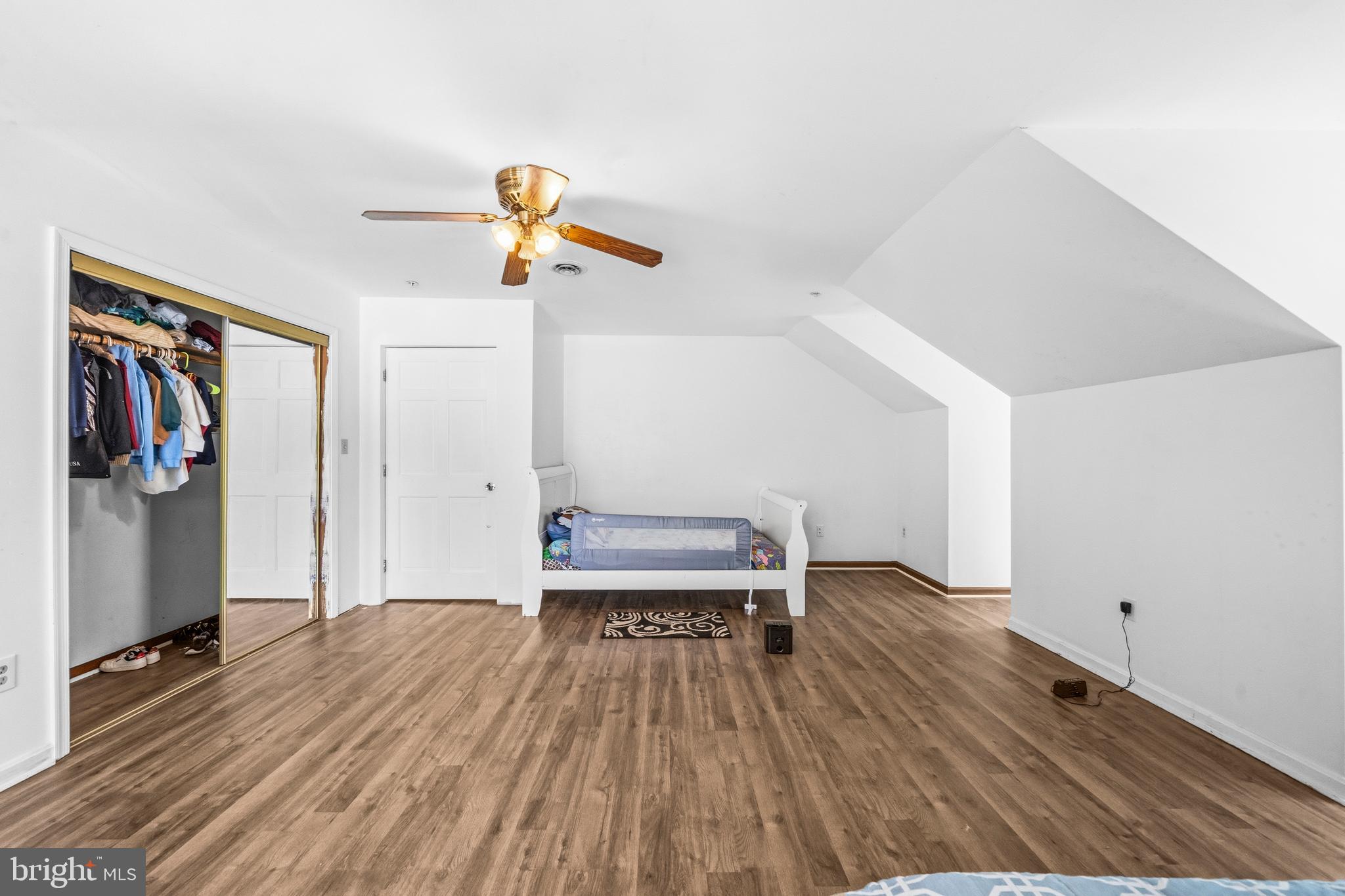 JAMESTOWNE ESTATES - Residential