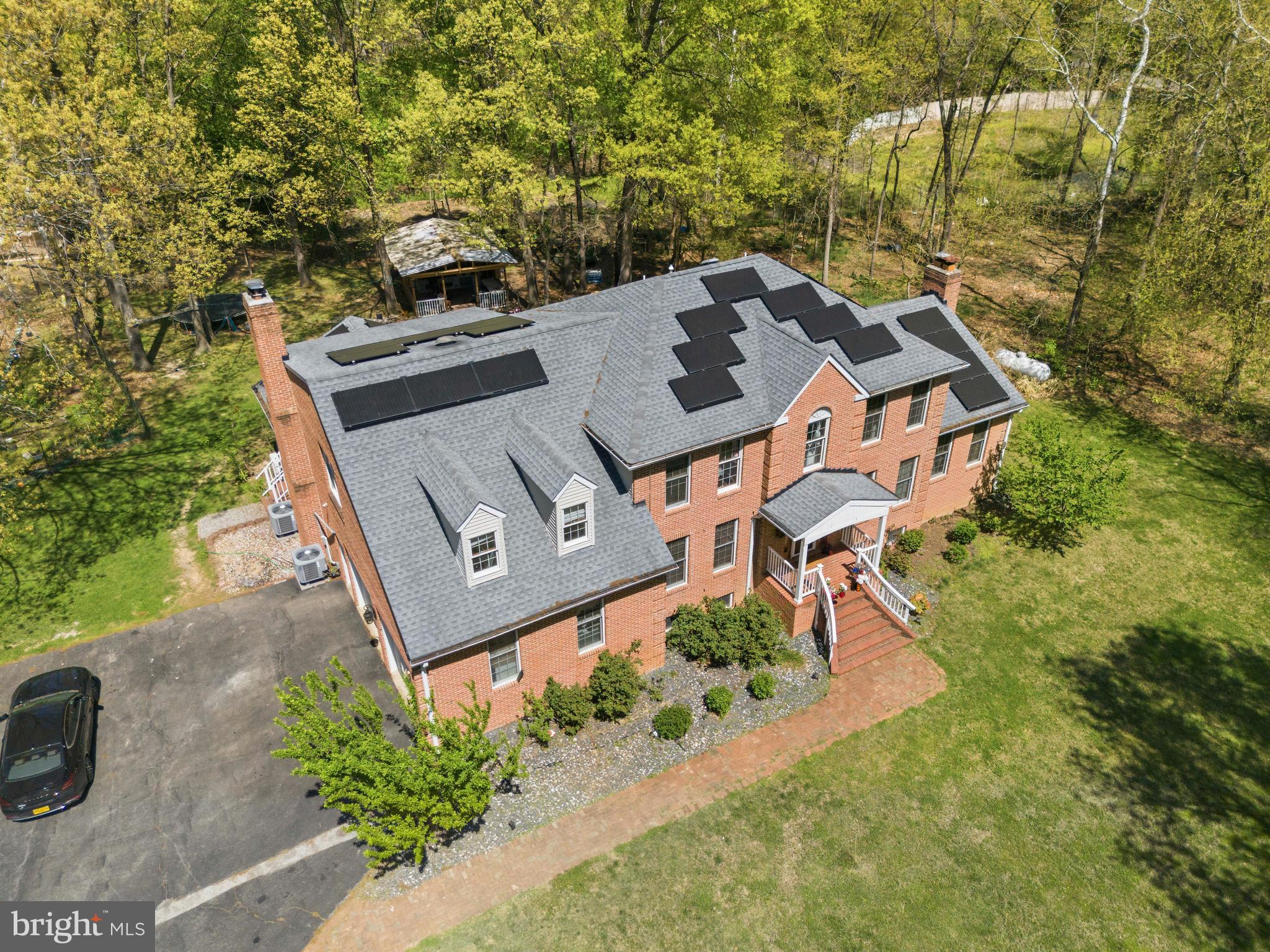 JAMESTOWNE ESTATES - Residential