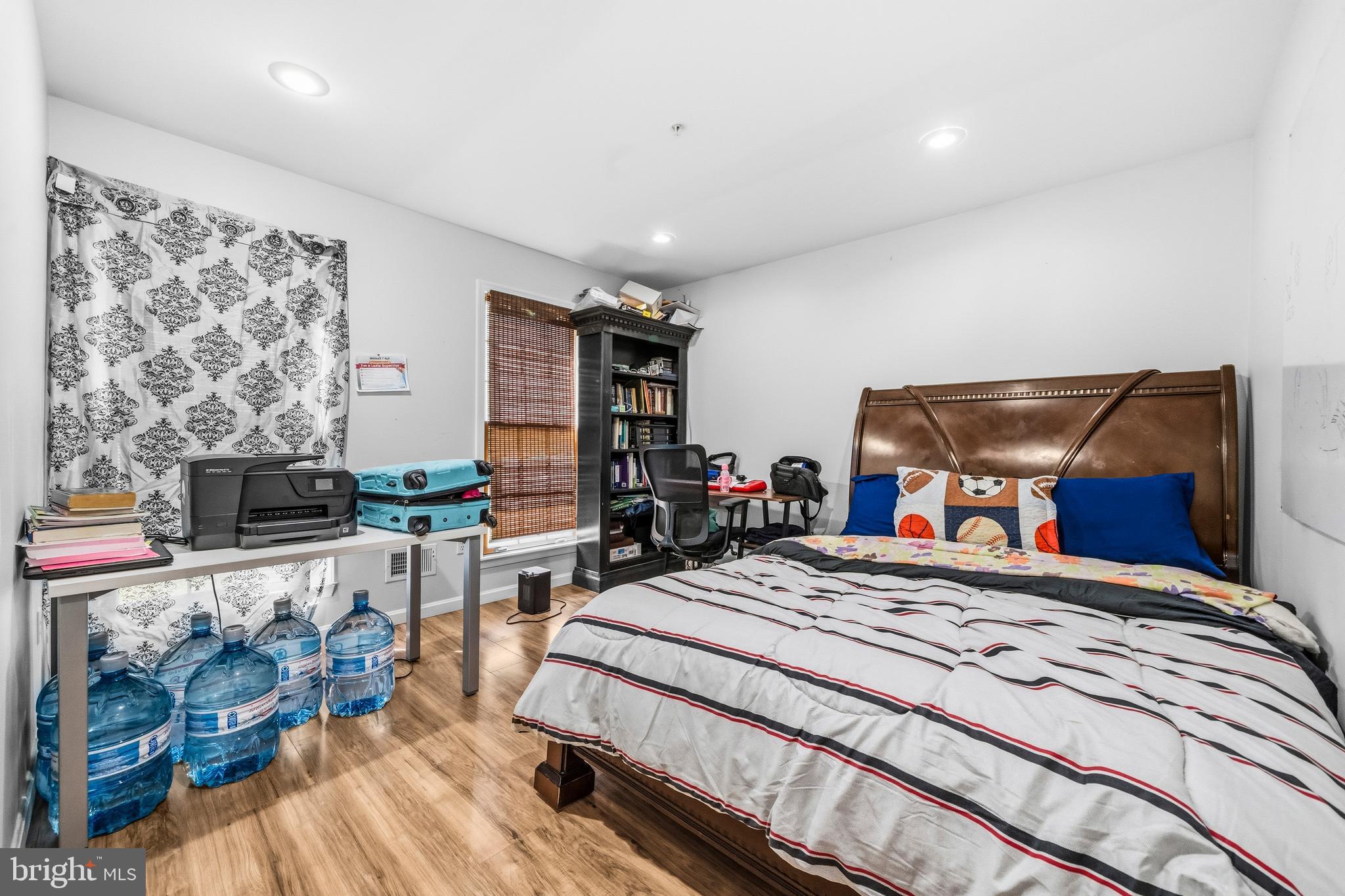 JAMESTOWNE ESTATES - Residential