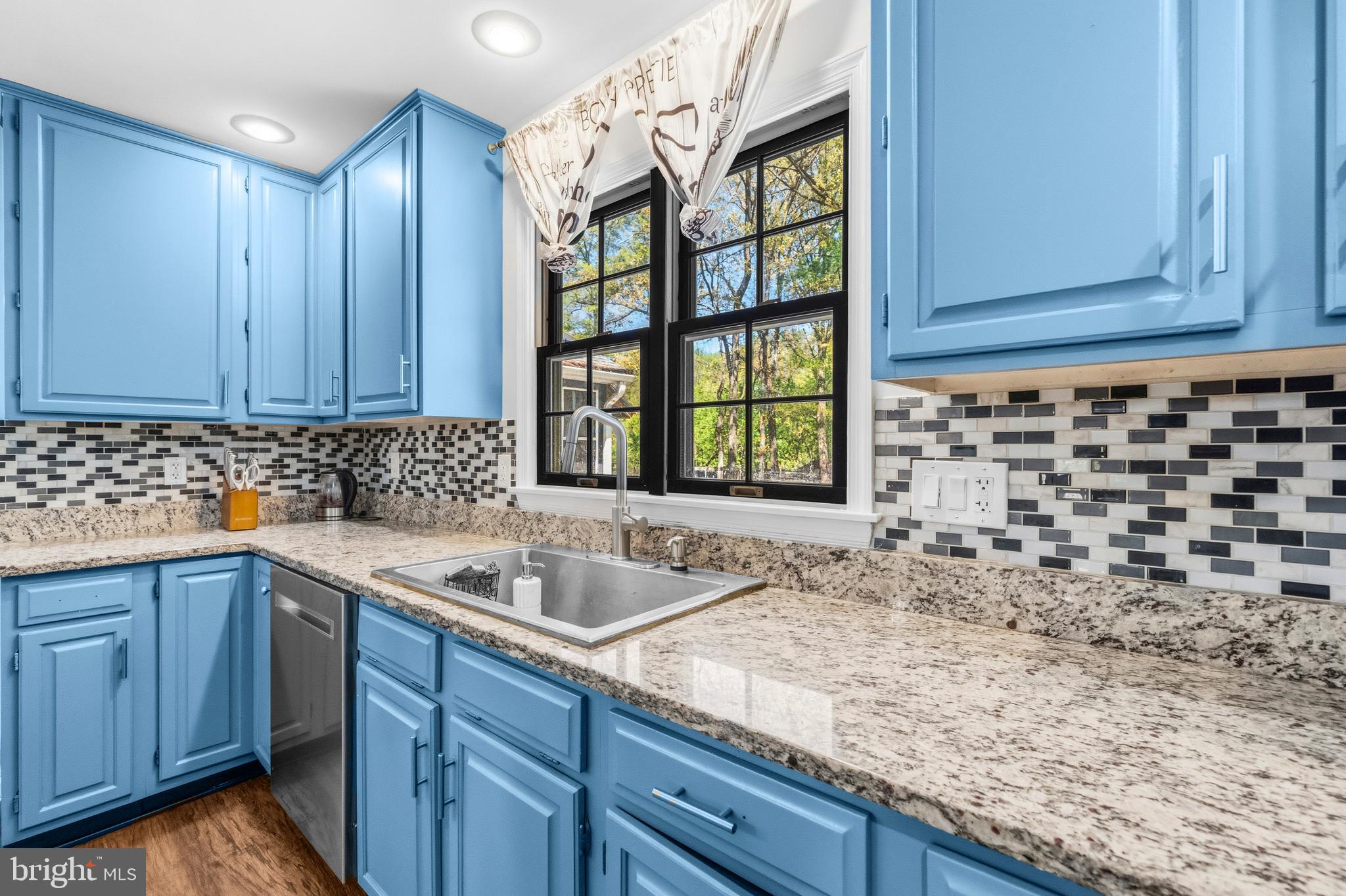 JAMESTOWNE ESTATES - Residential