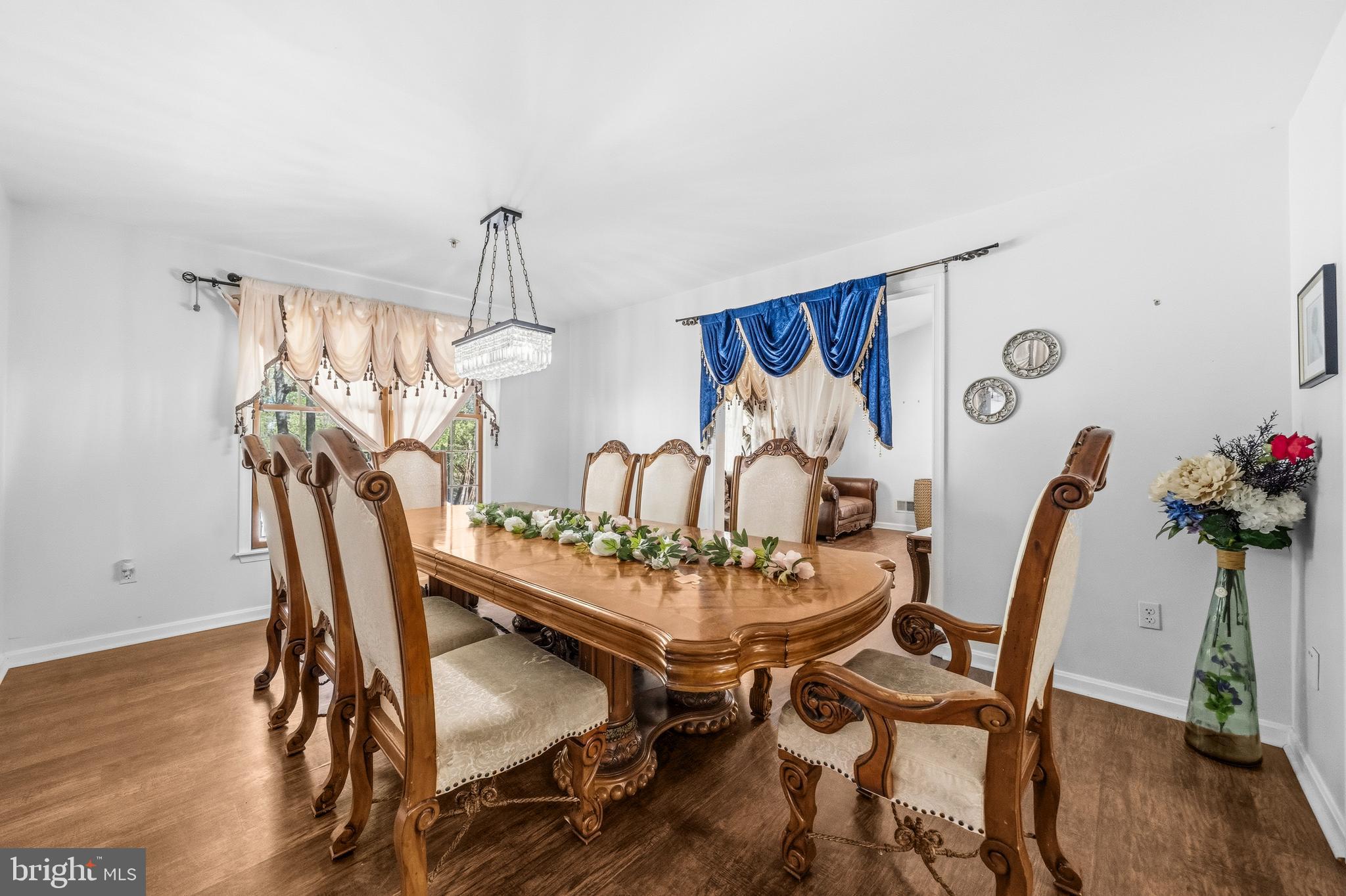 JAMESTOWNE ESTATES - Residential