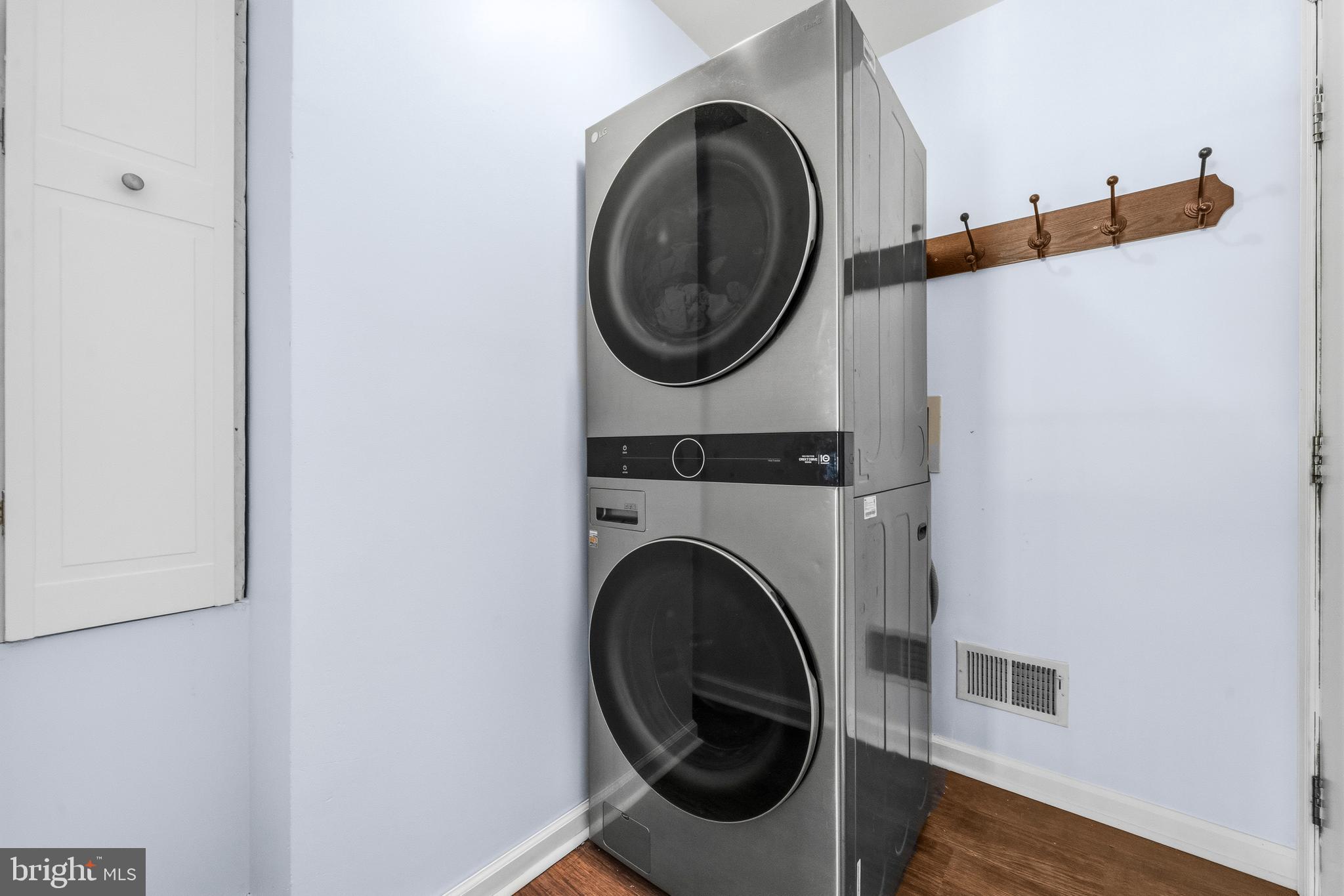 JAMESTOWNE ESTATES - Residential