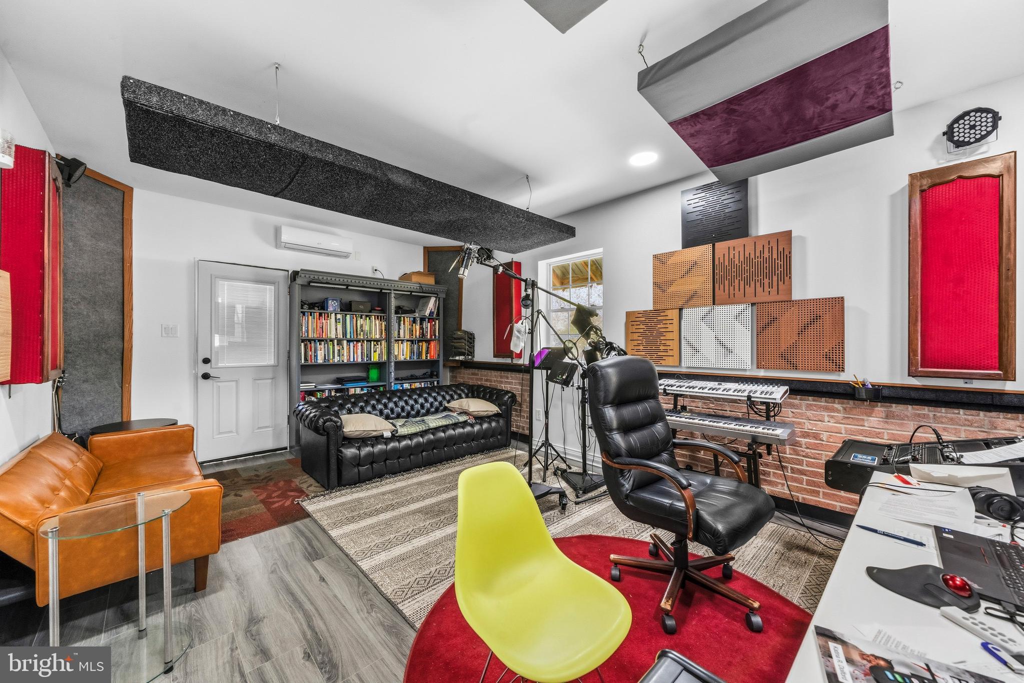 JAMESTOWNE ESTATES - Residential