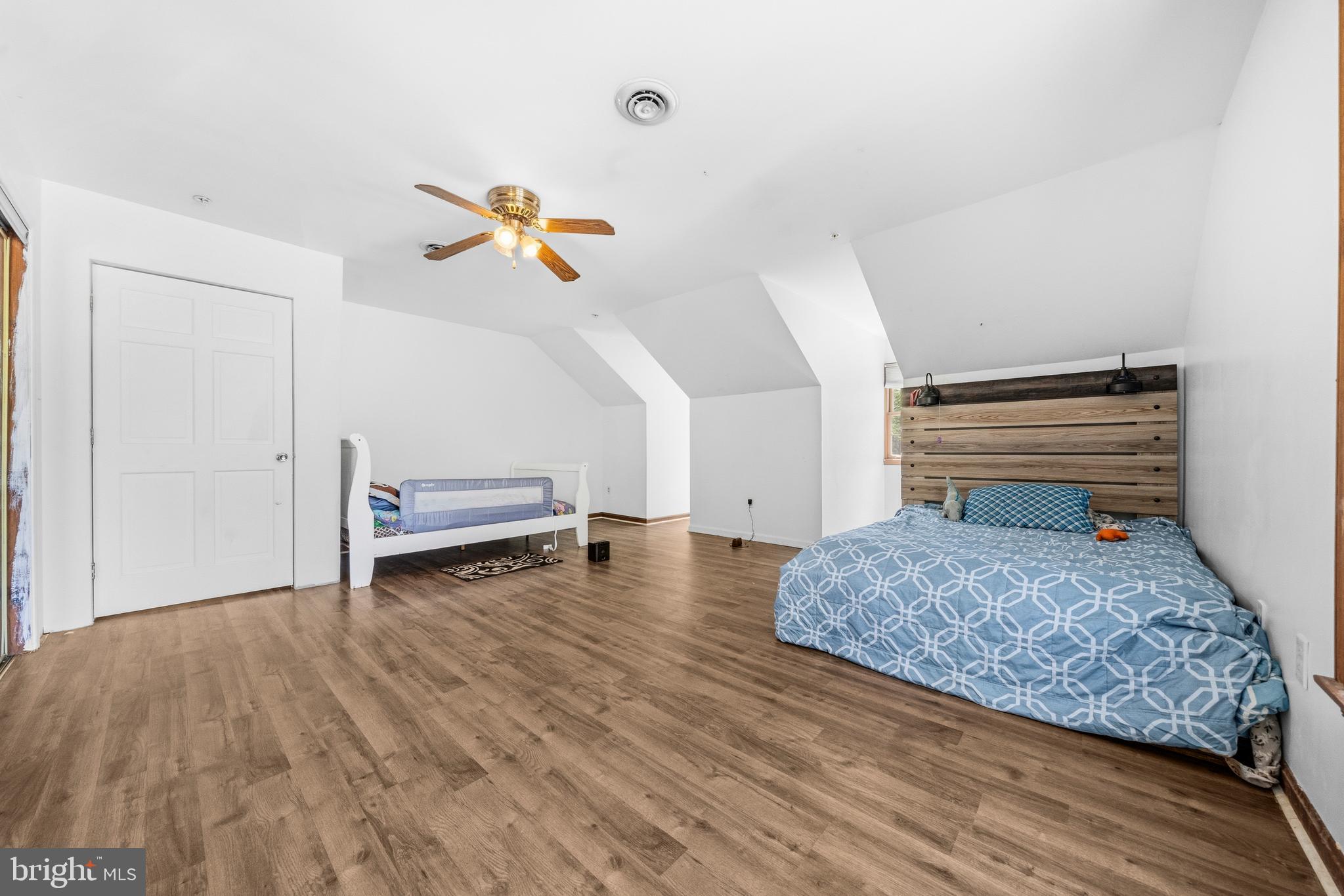 JAMESTOWNE ESTATES - Residential