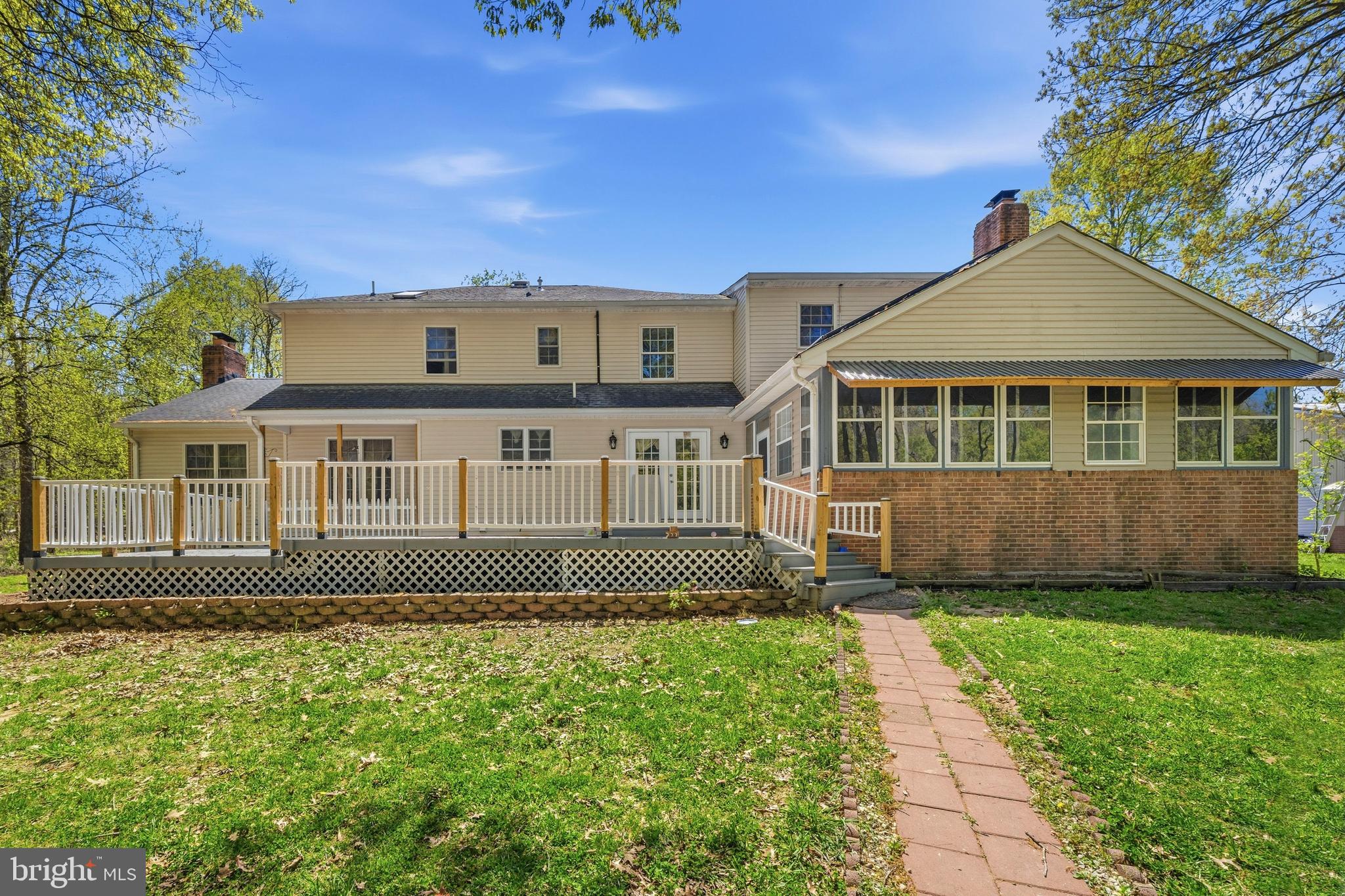 JAMESTOWNE ESTATES - Residential