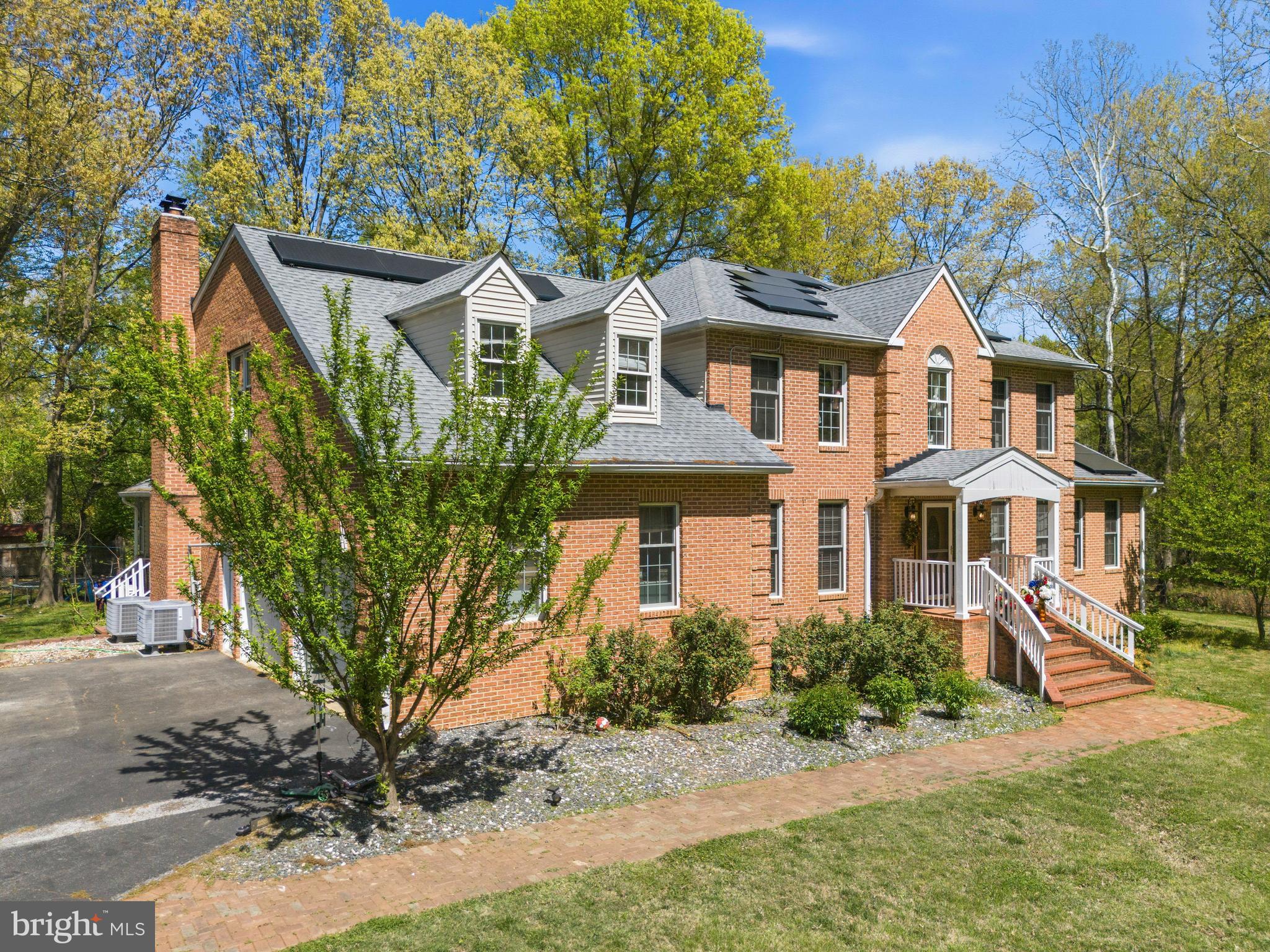 JAMESTOWNE ESTATES - Residential