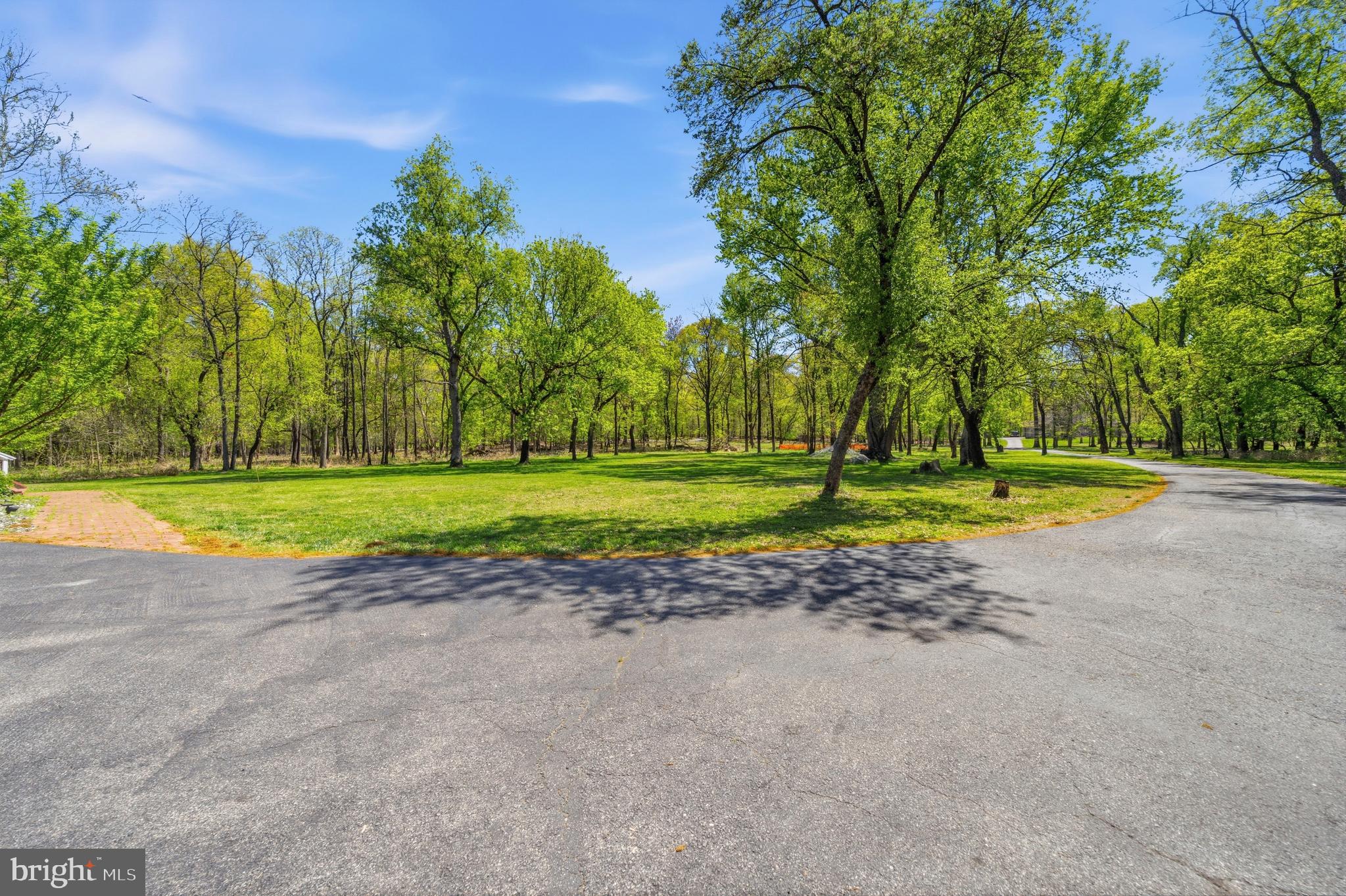 JAMESTOWNE ESTATES - Residential