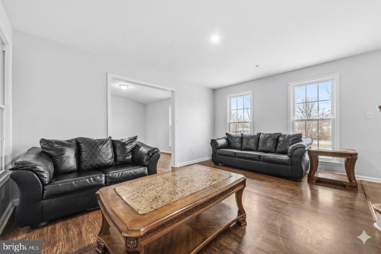 JAMESTOWNE ESTATES - Residential