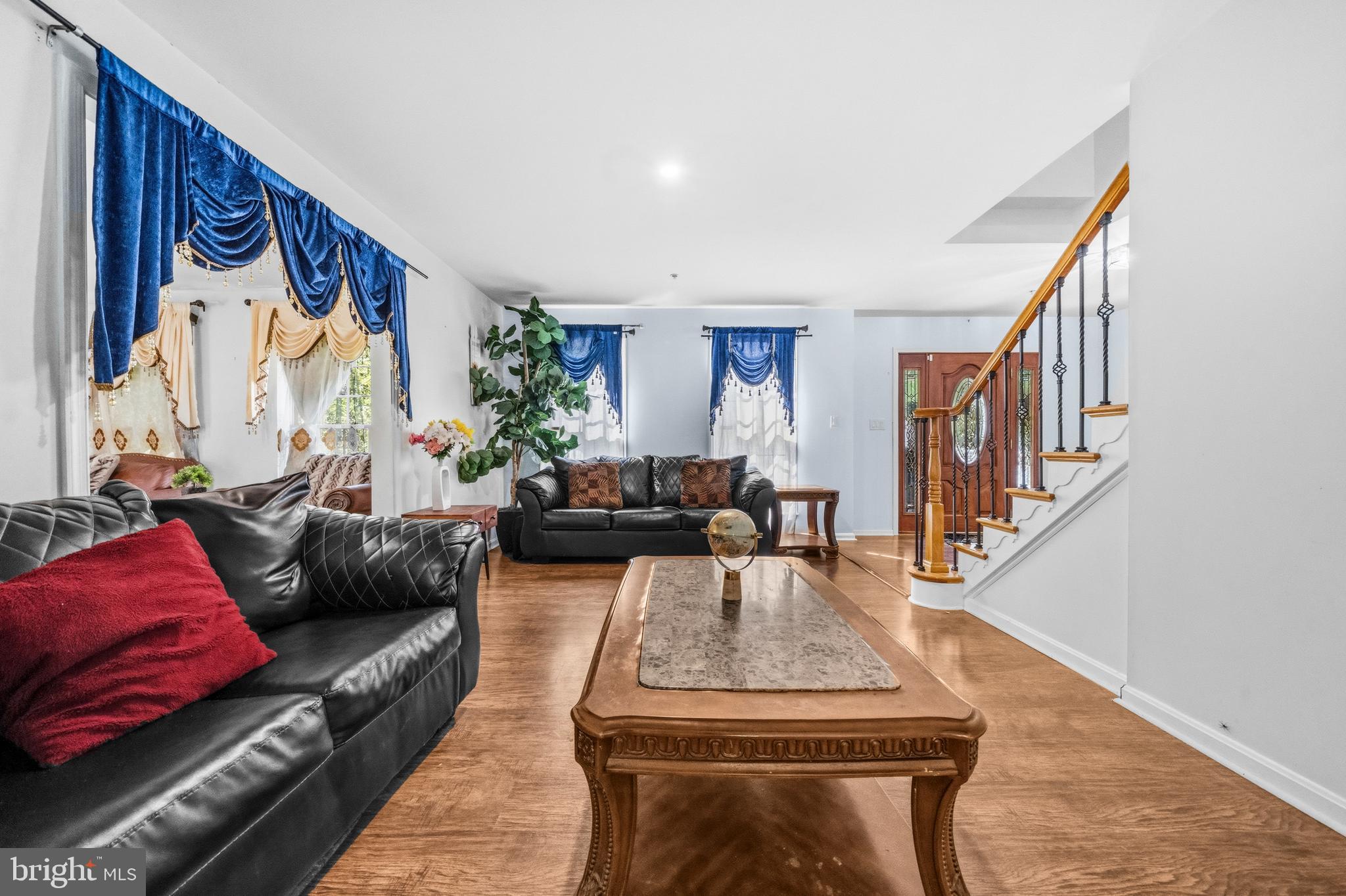 JAMESTOWNE ESTATES - Residential