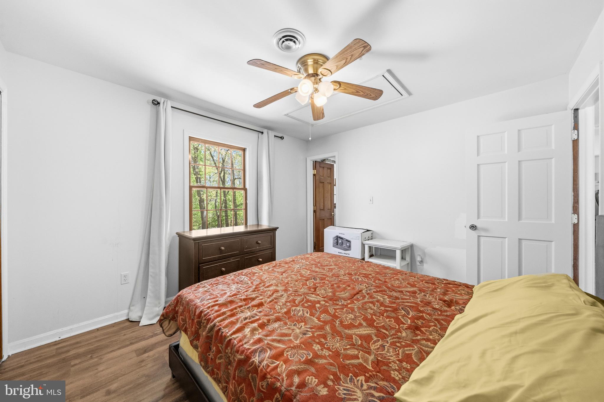 JAMESTOWNE ESTATES - Residential